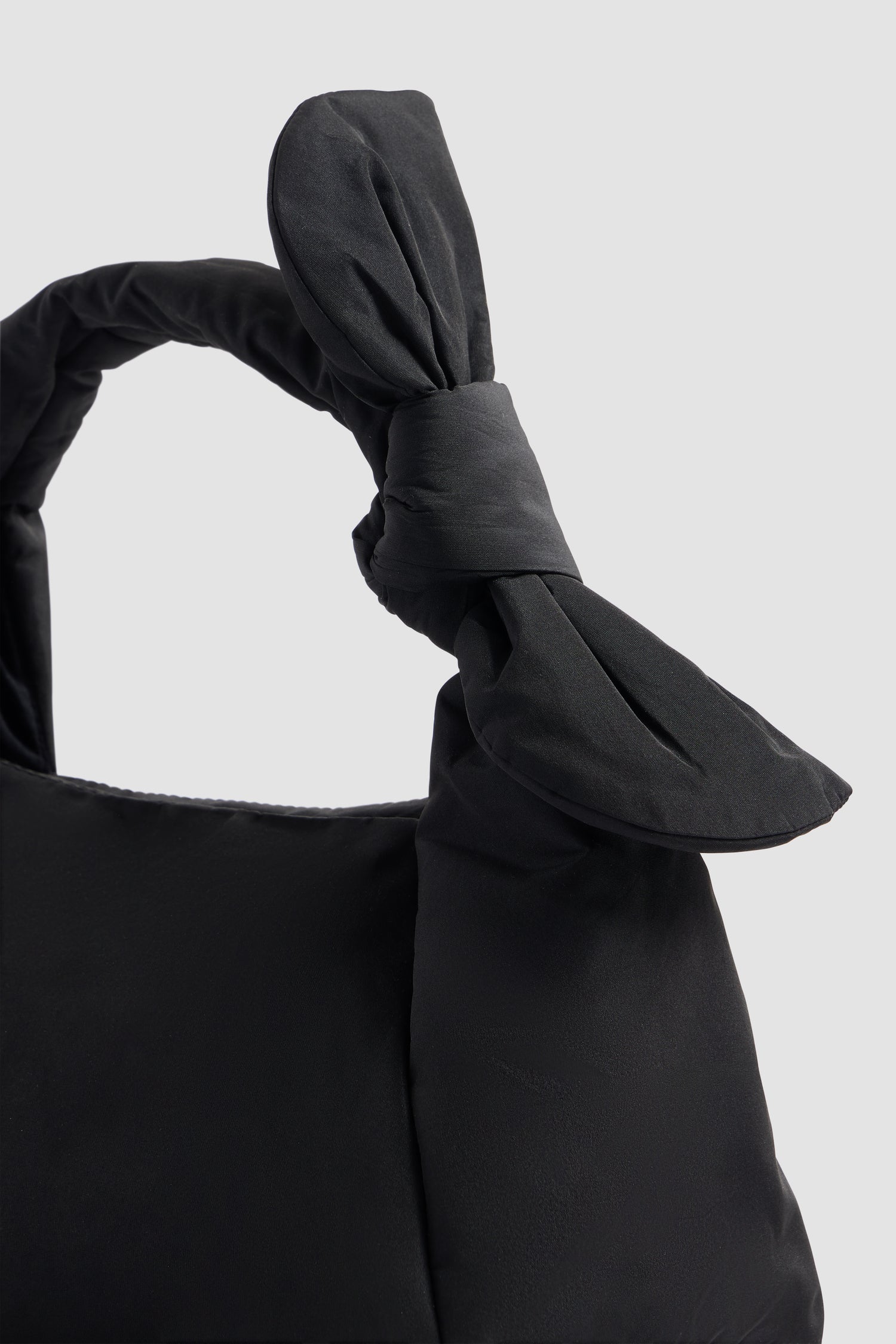 Patou AC1690011999B sac noir polyester recyclé noué