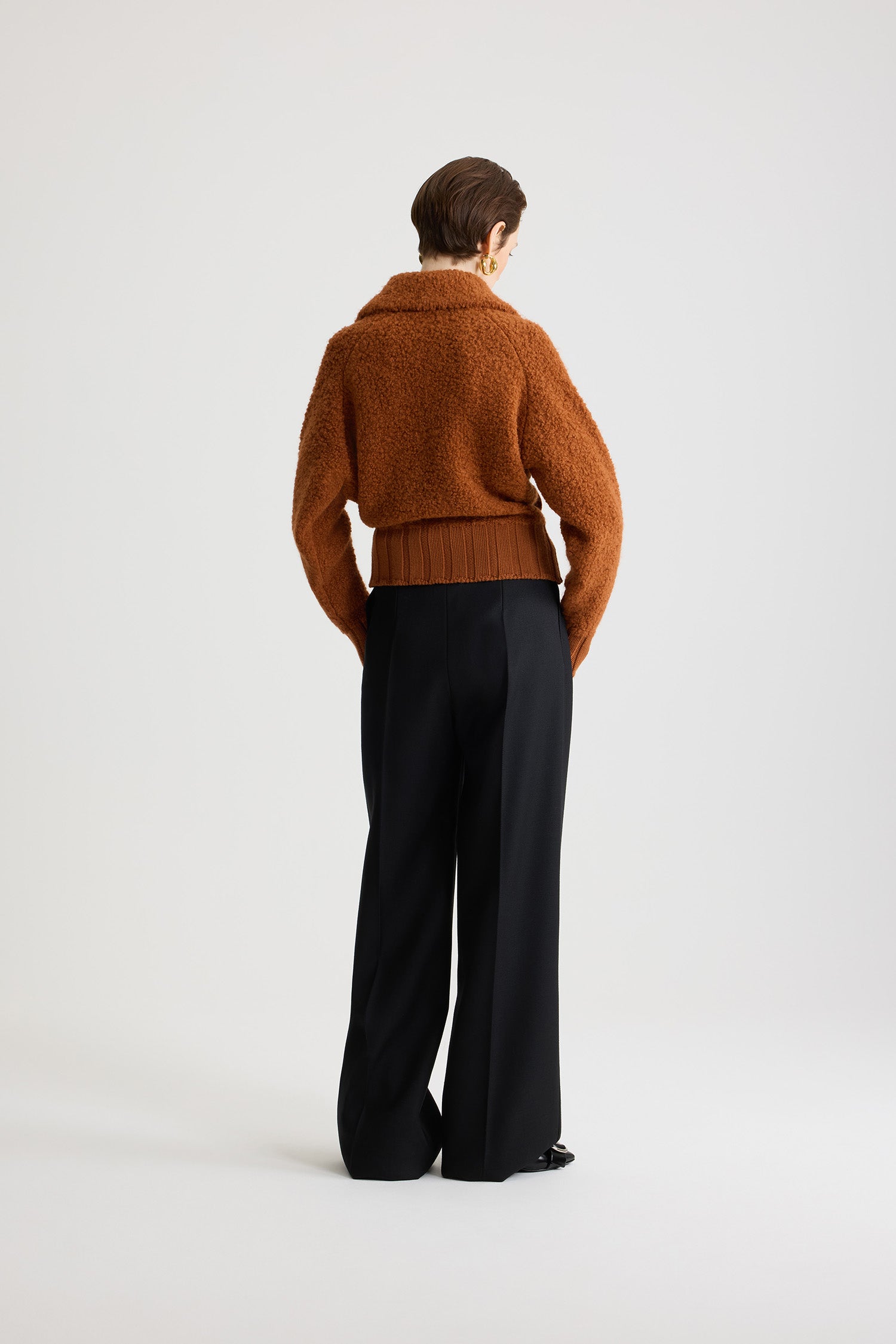 Patou Lock pantalon évasé laine noire 34-44 cadenas doré