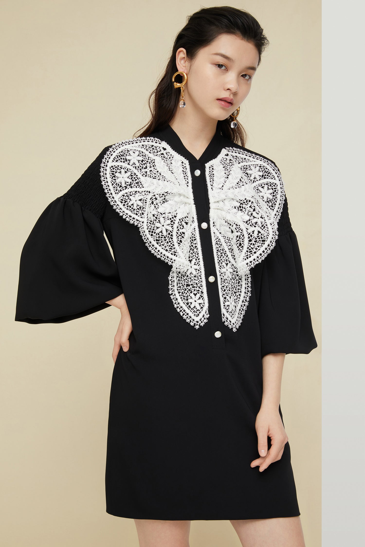 Patou robe bavoir dentelle noire cady 34-44