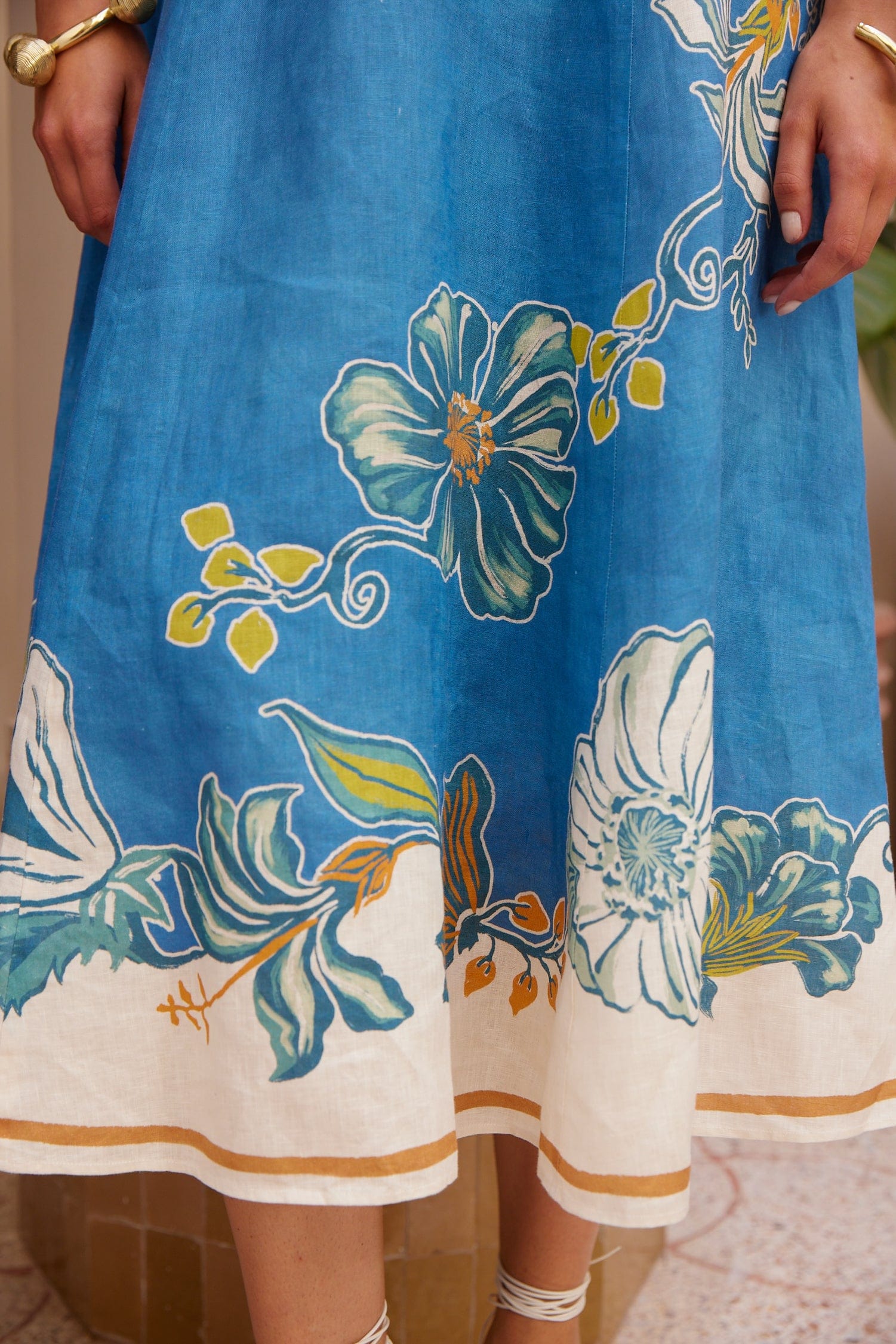 Alemäis Luda Midi Dress robe midi lin manches bouffantes