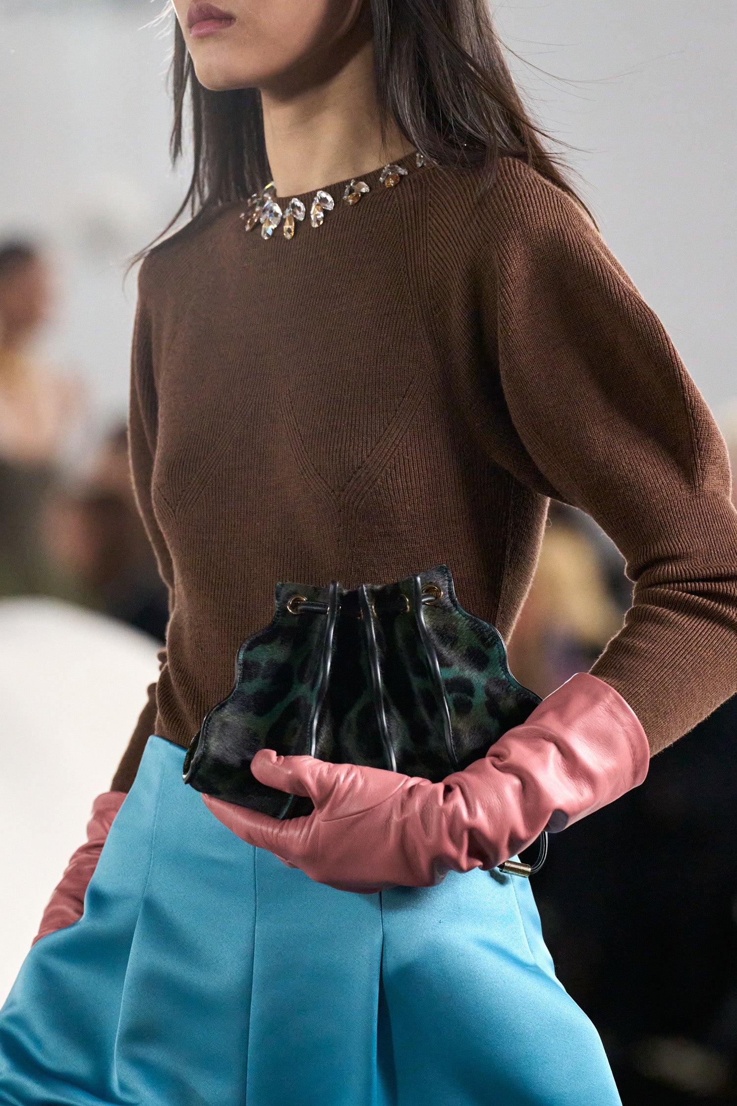 Ulla Johnson Adria sac bandoulière cuir léopard émeraude