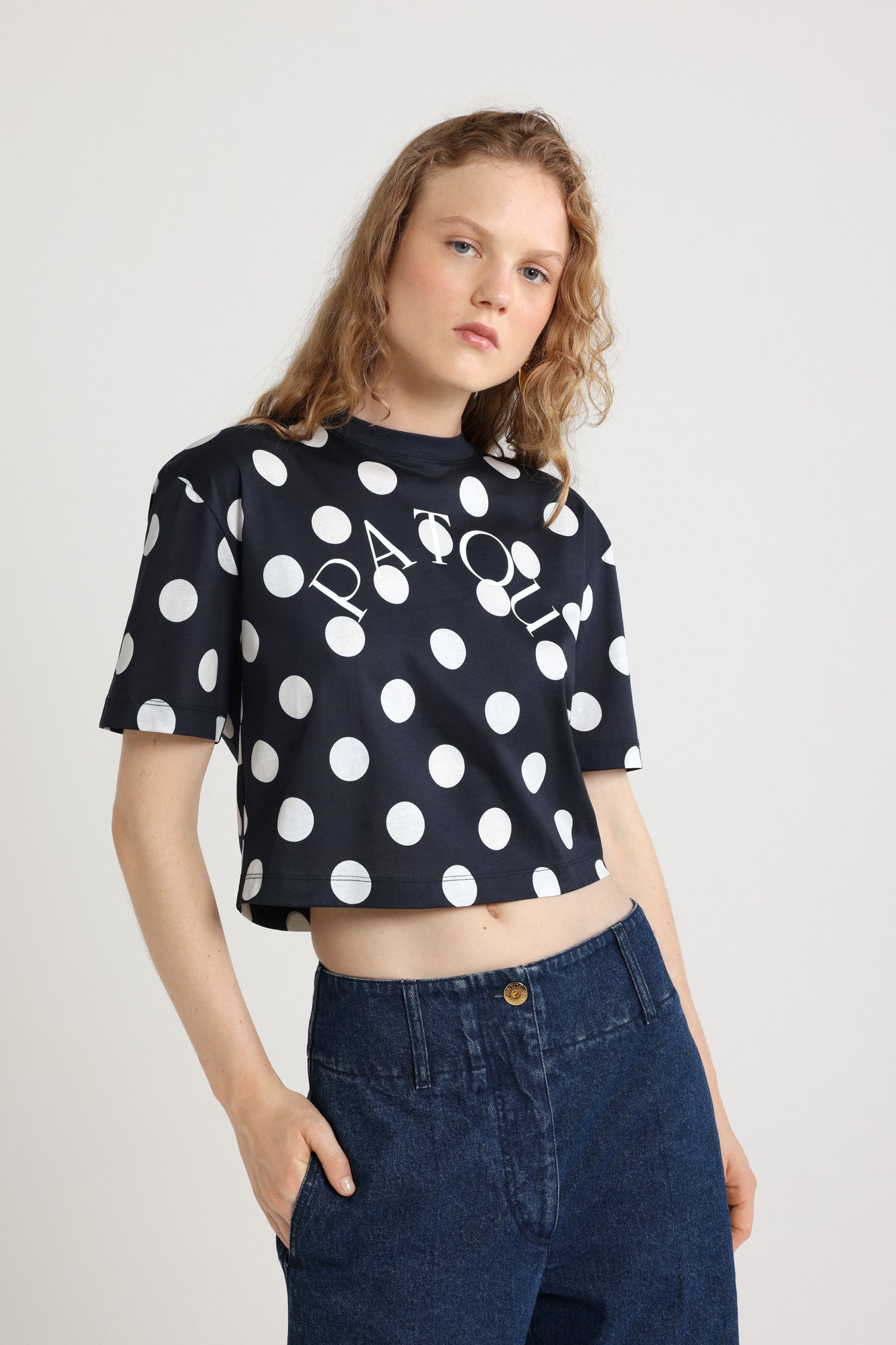 Patou P25JE137 t-shirt coton bio bleu marine pois crop