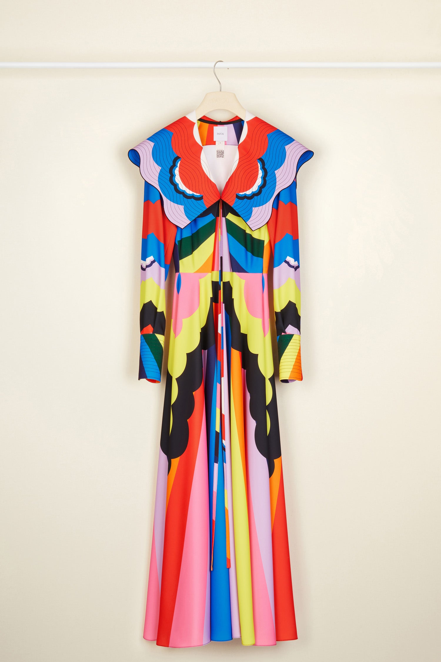 Patou DR062 robe maxi col oversized imprimé psychédélique