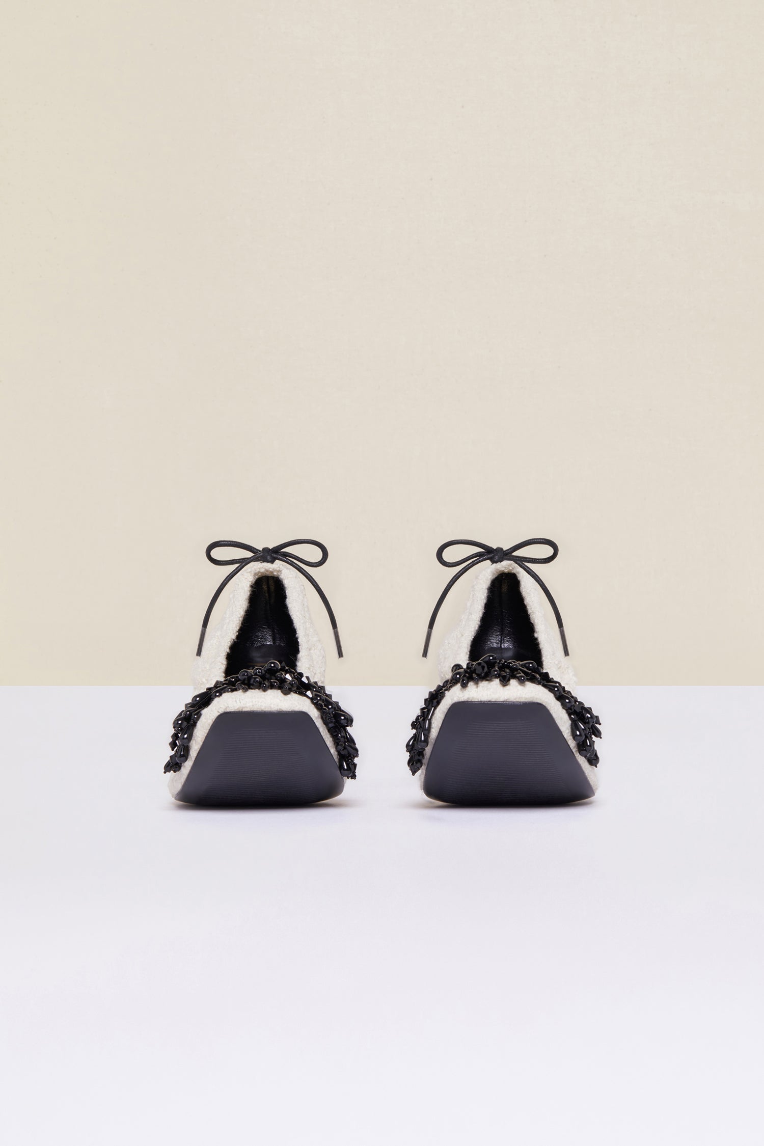 Patou FO005 escarpins tweed sable perles