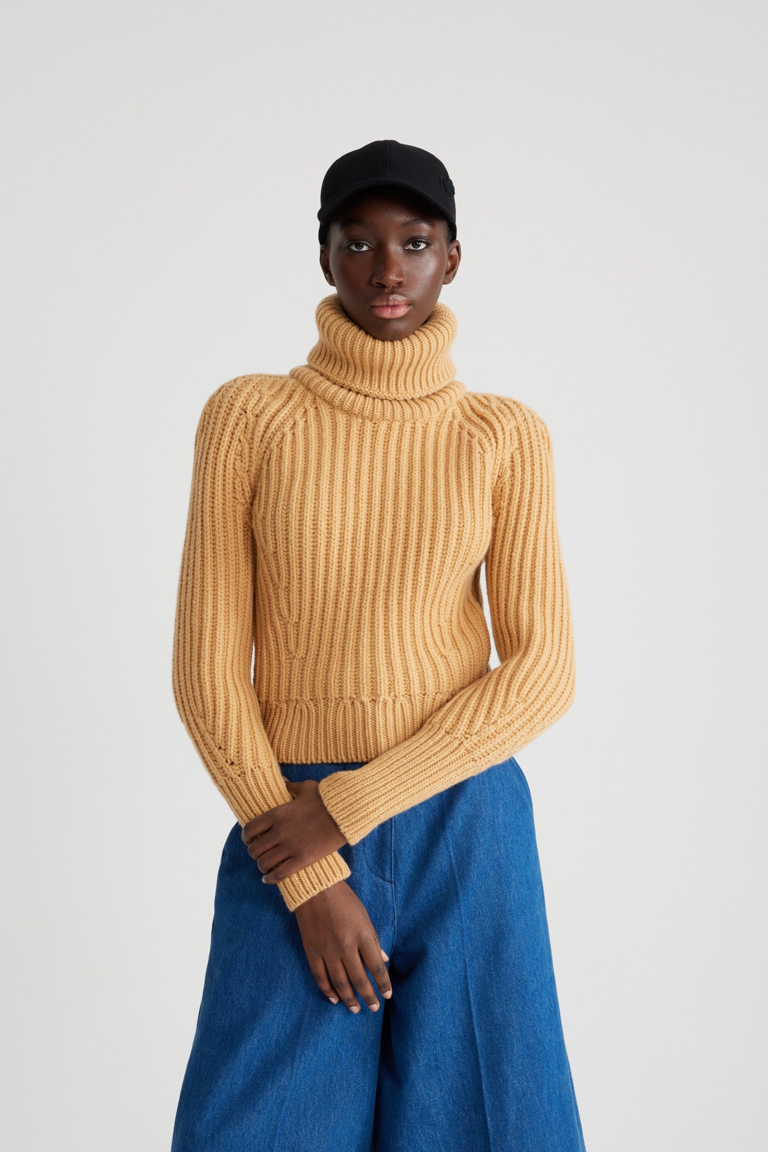 Patou Knitwear H24KN2068064101G pull Golden Beige cachemire
