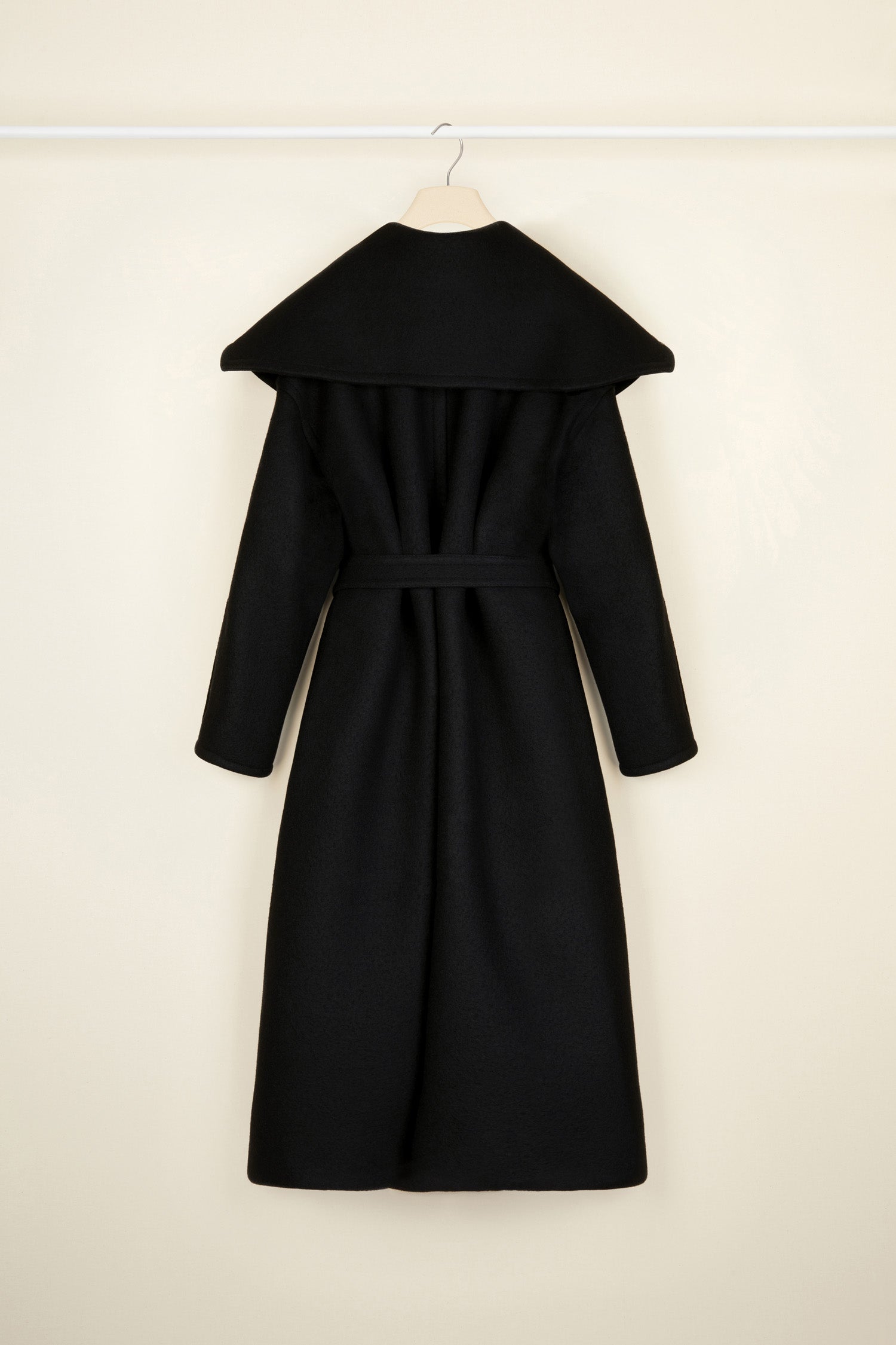 Patou CO007 manteau laine cachemire noir ceinturé