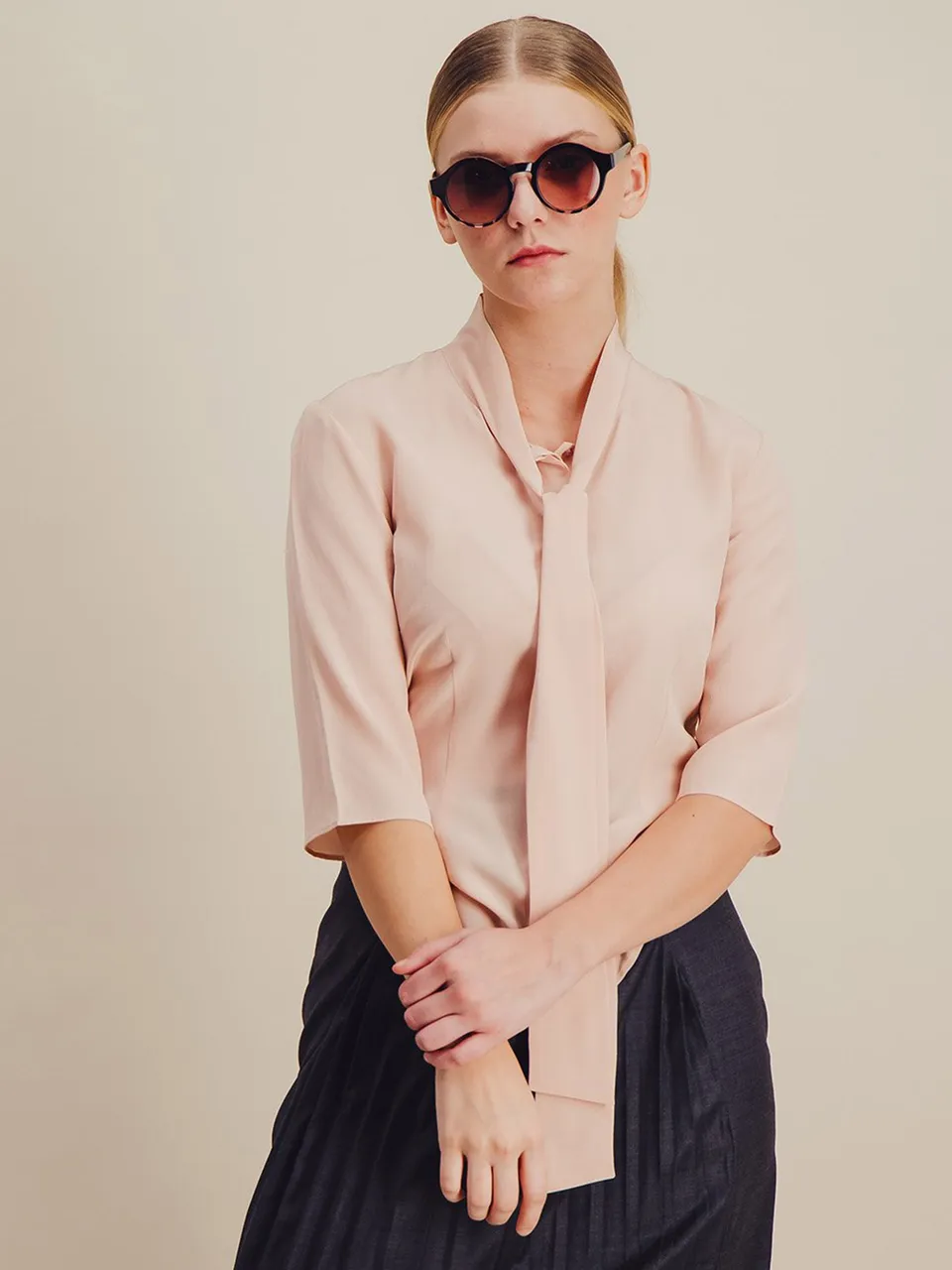 Anahide Saint André Evalière chemisier soie rose poudré