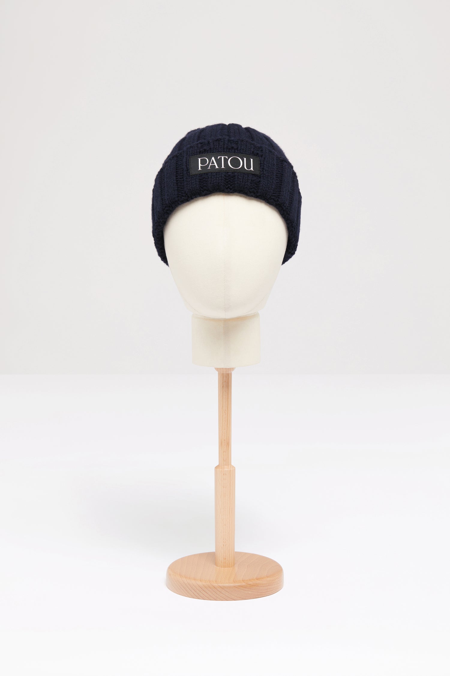 Patou AC037 bonnet marine laine côtelée taille unique