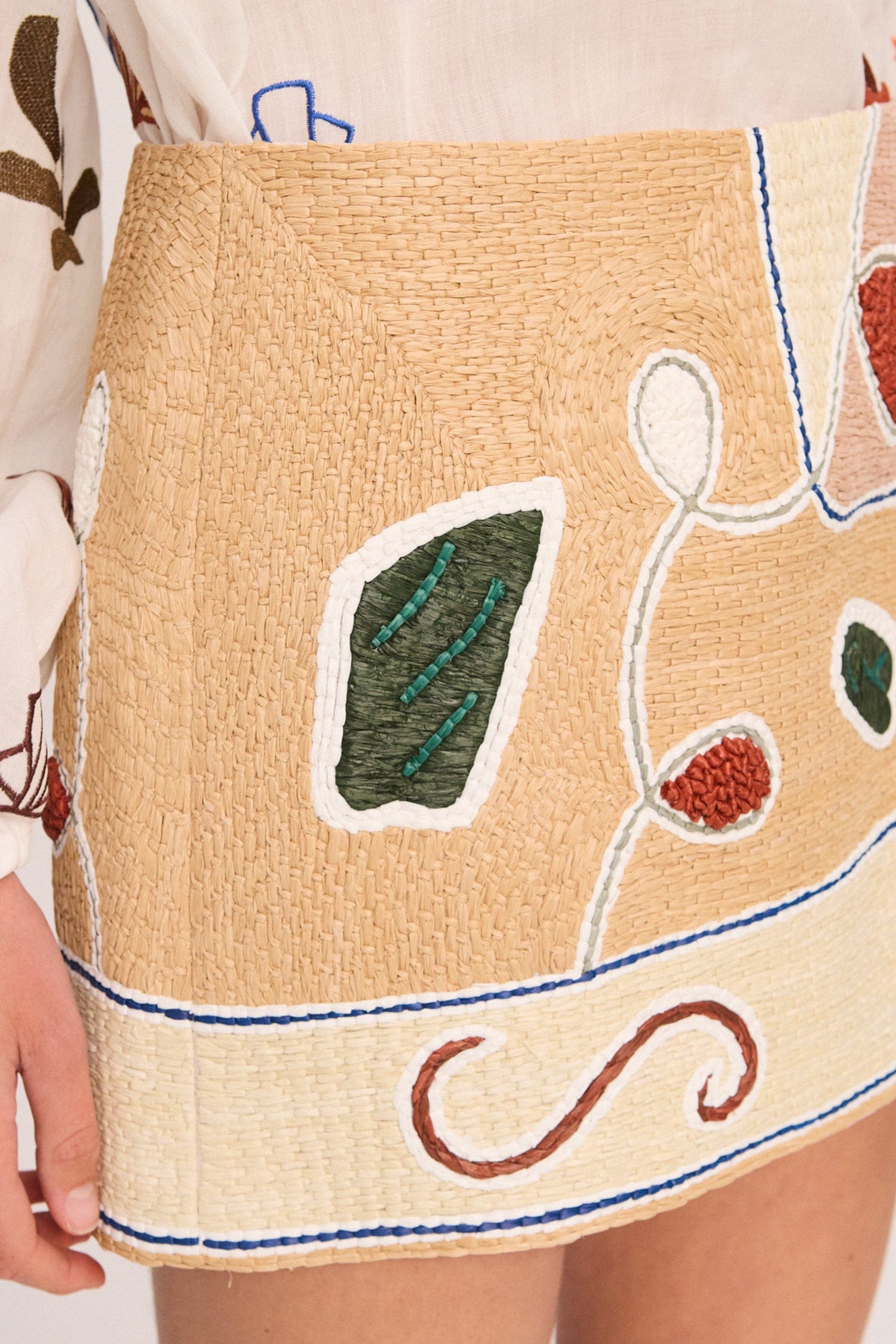 Alemais Velora Raffia jupe mini raphia brodée