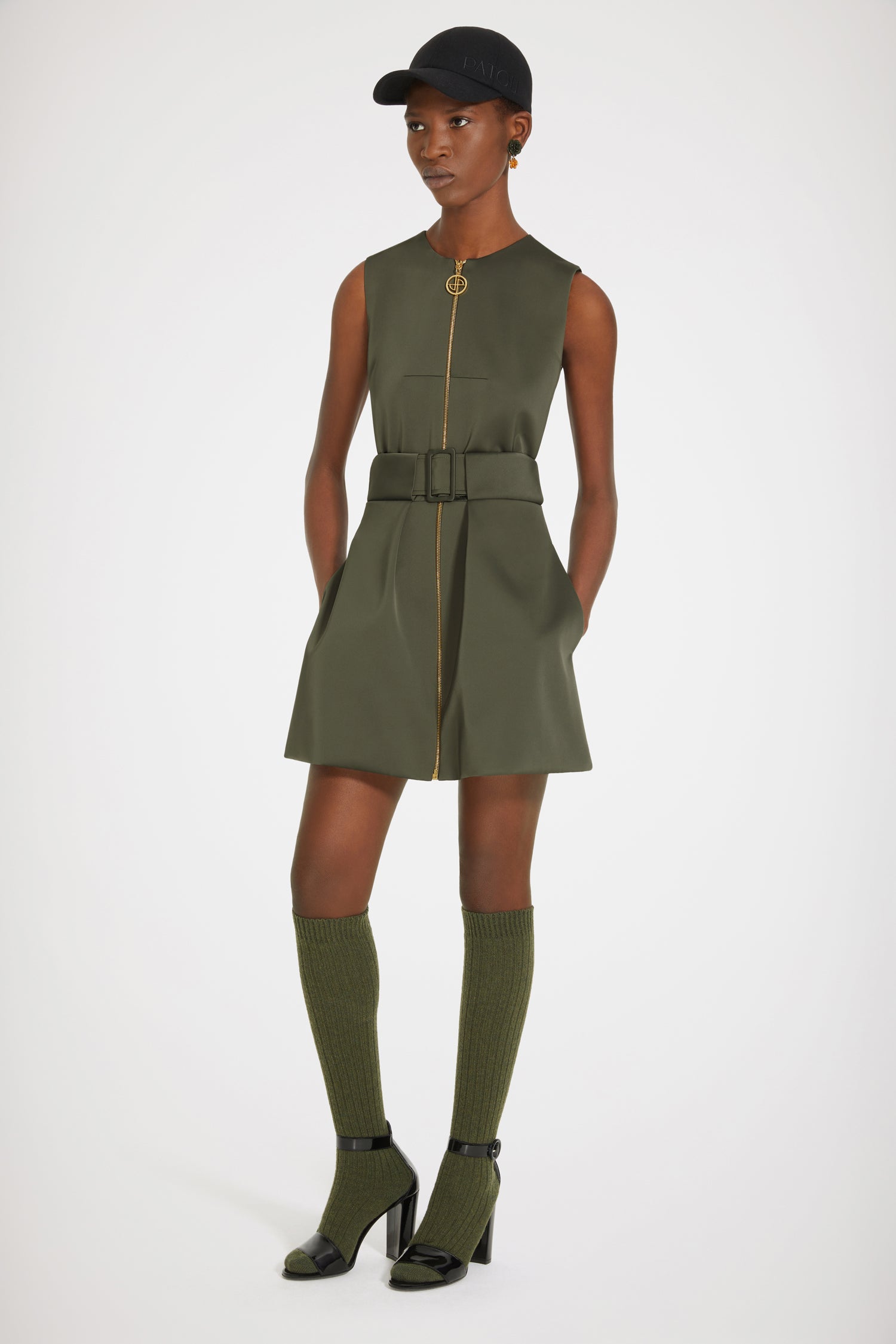 Patou robe mini satin recyclé kaki zip doré