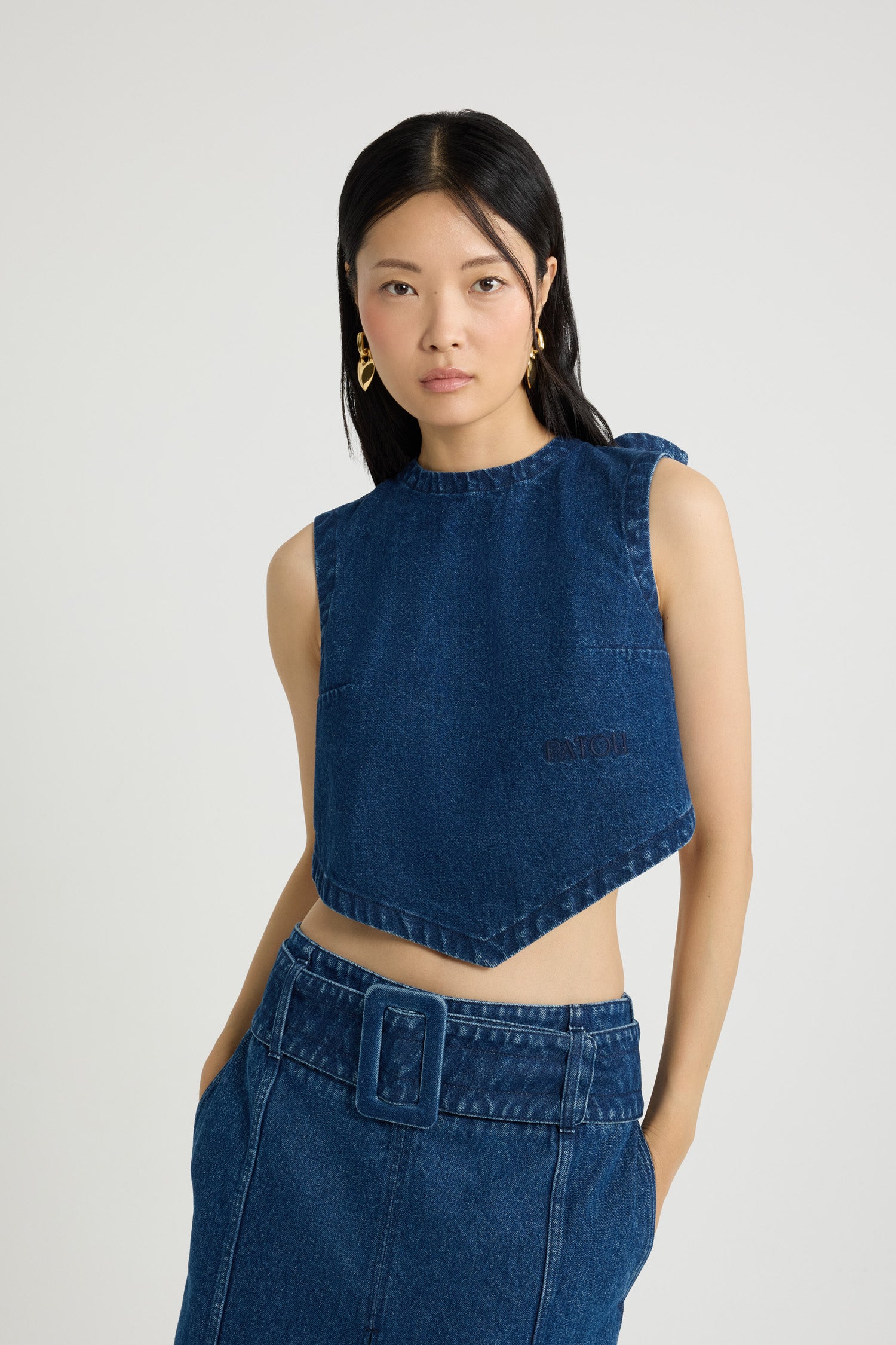 Patou TO161 top denim coton Ink Blue cropped dos noué