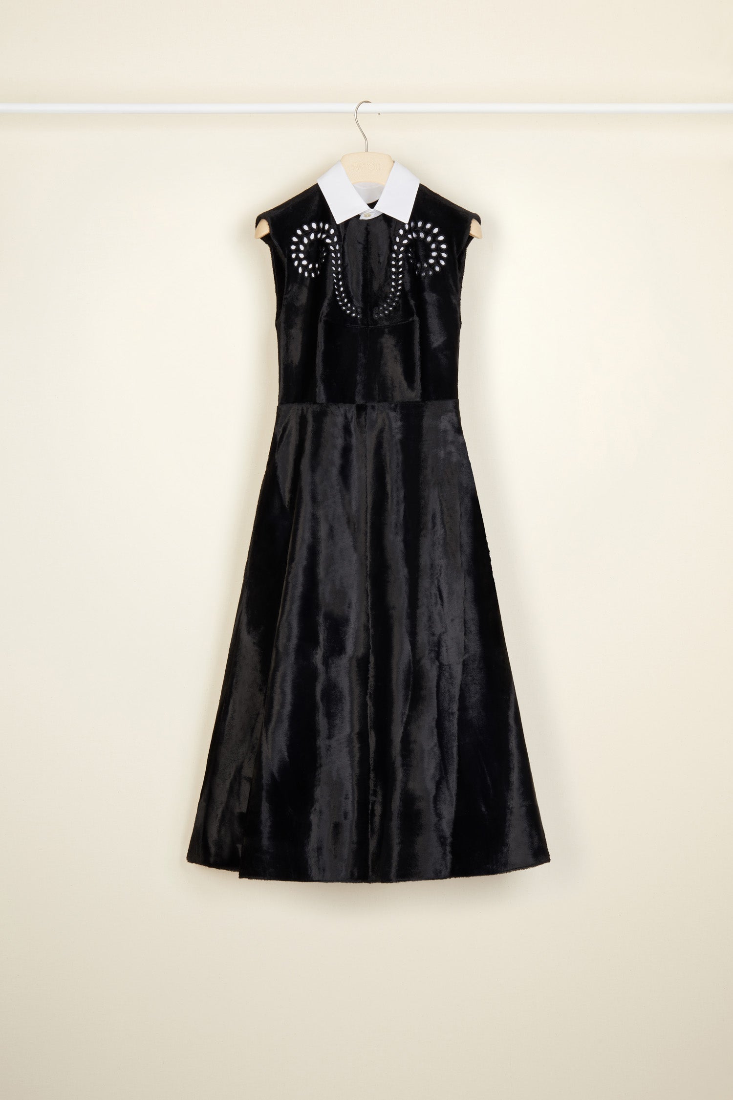 Patou H21DR063 robe midi faux ponyskin noire col