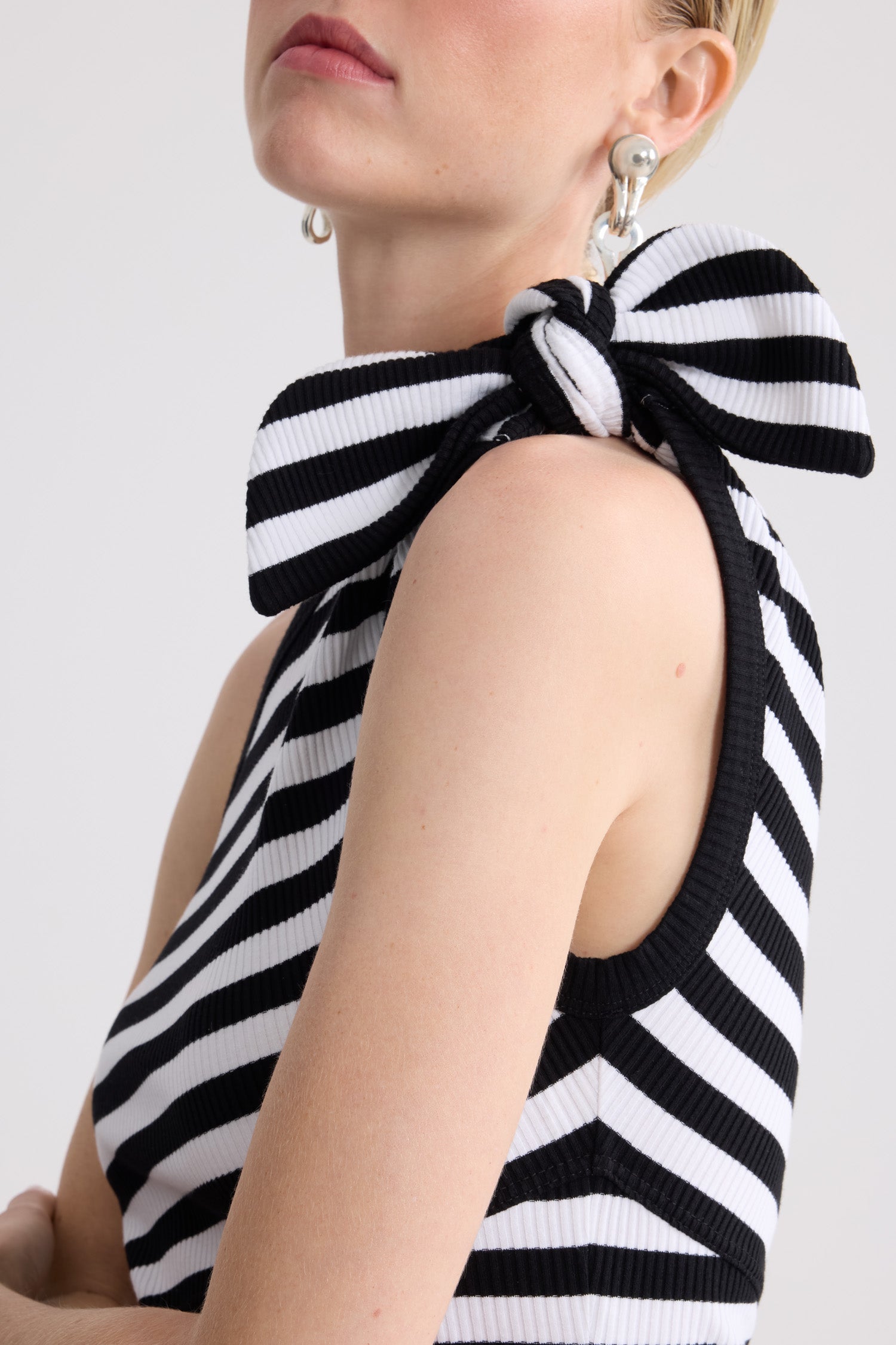Patou JE235 robe courte rayée noir blanc coton