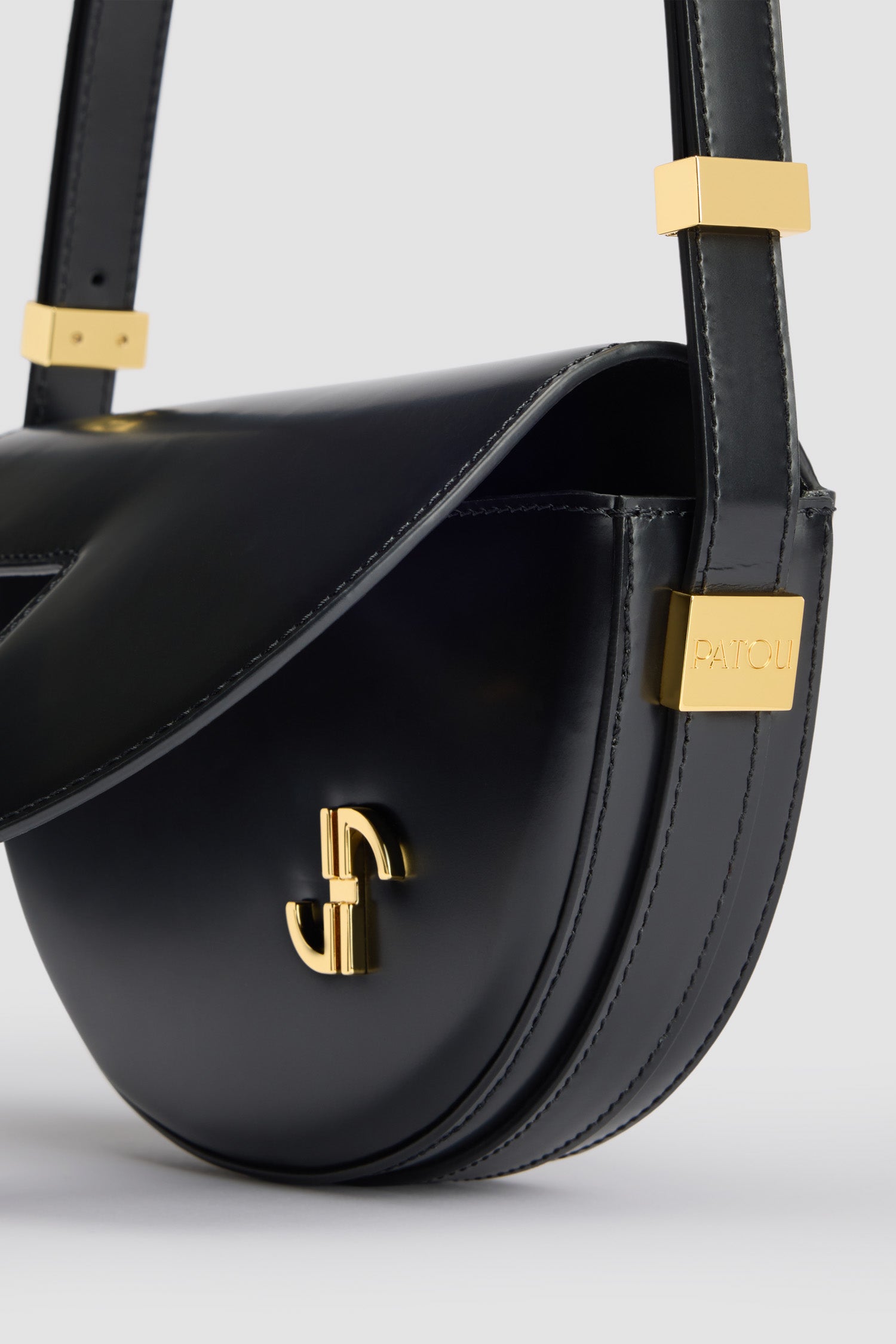 Patou P23BA0035019999B sac cuir Black verni