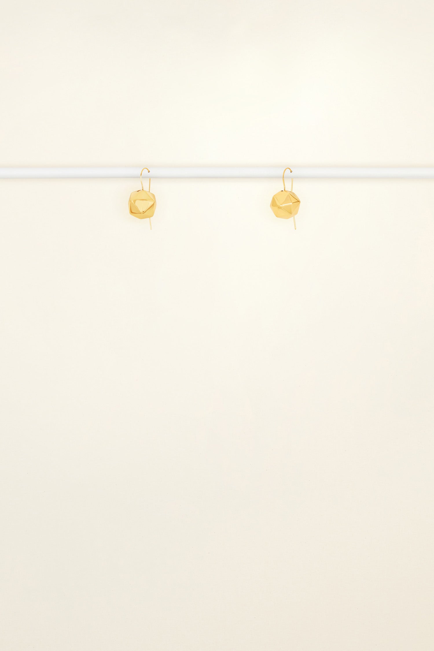 Patou JW062 boucles dorées perle facettée laiton