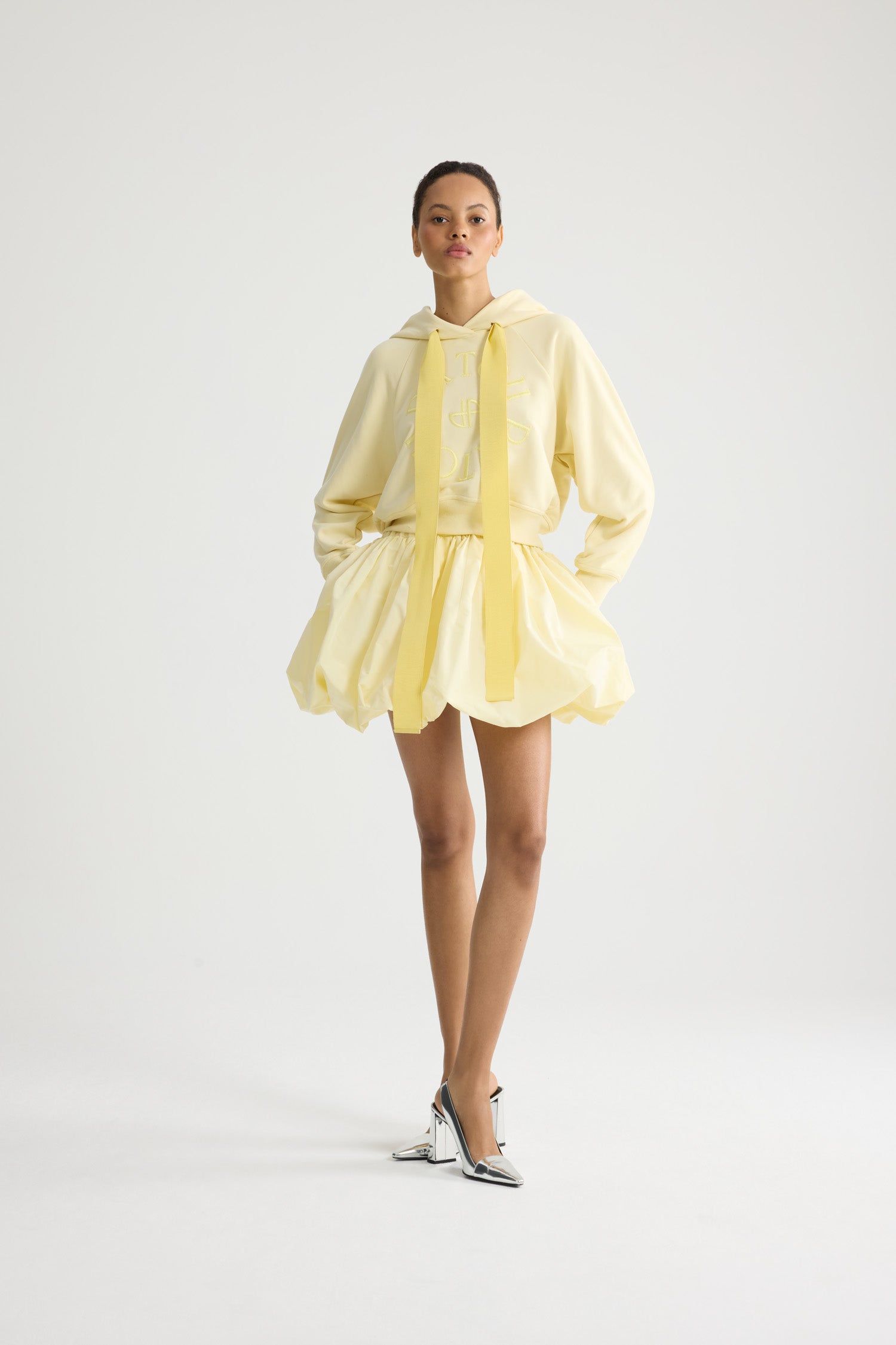 Patou JE069 sweat hoodie coton bio jaune court