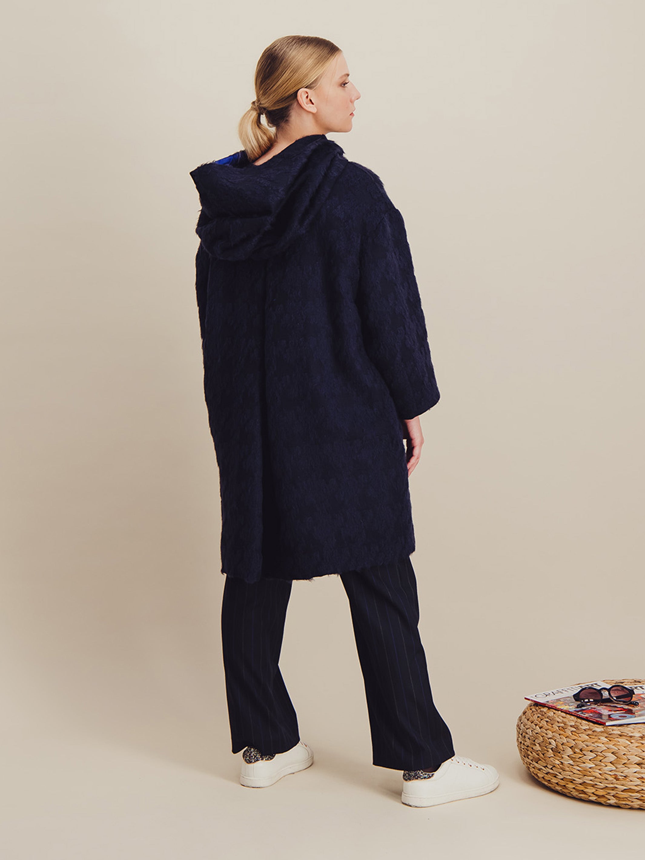 Anahide Saint André Hologram manteau long marine laine soie
