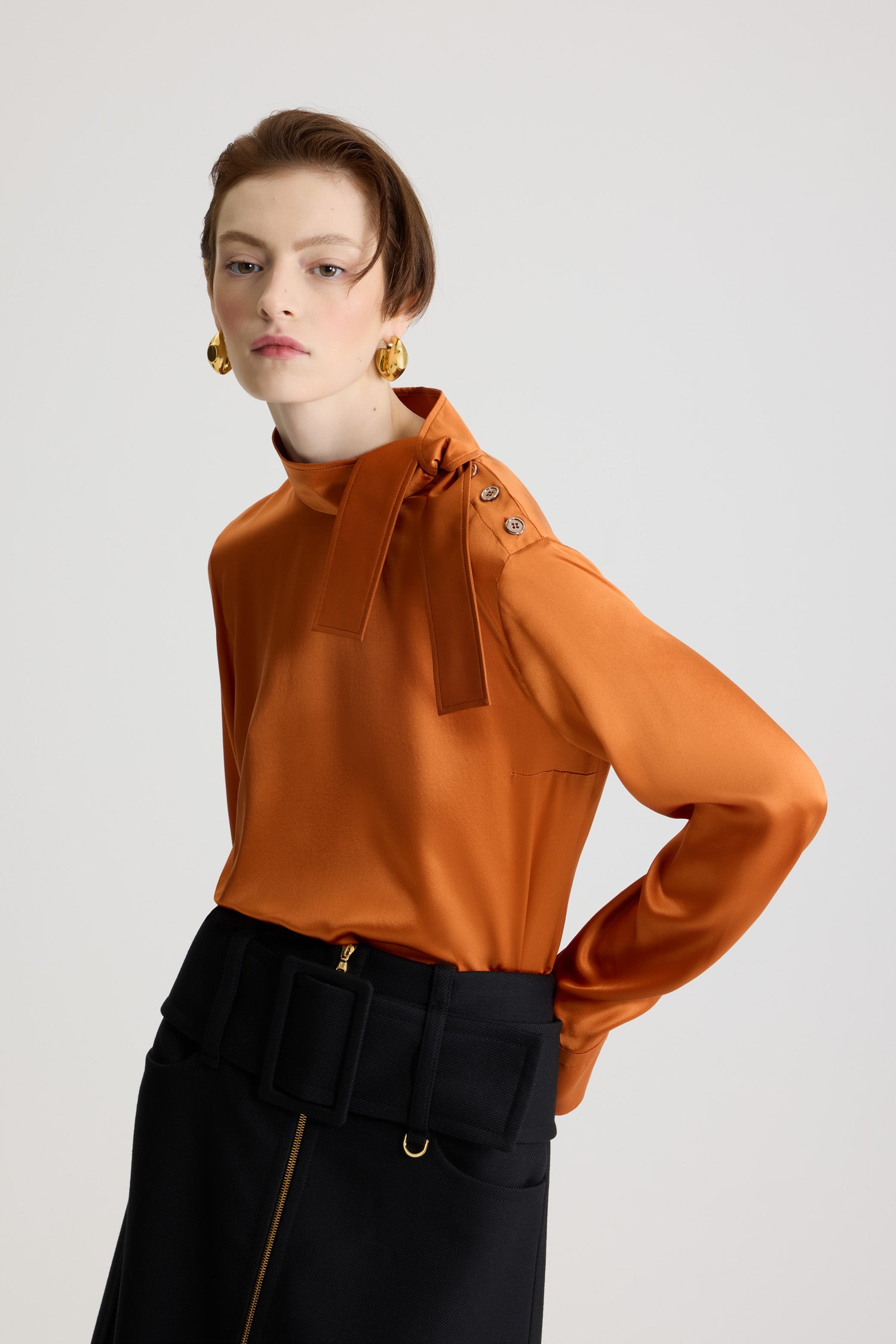 Patou TO166 top col foulard soie bio satin golden oak 38