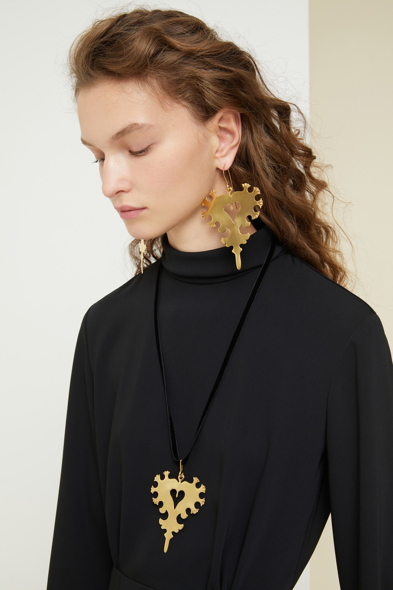 Patou JW0501000299G collier broche laiton doré