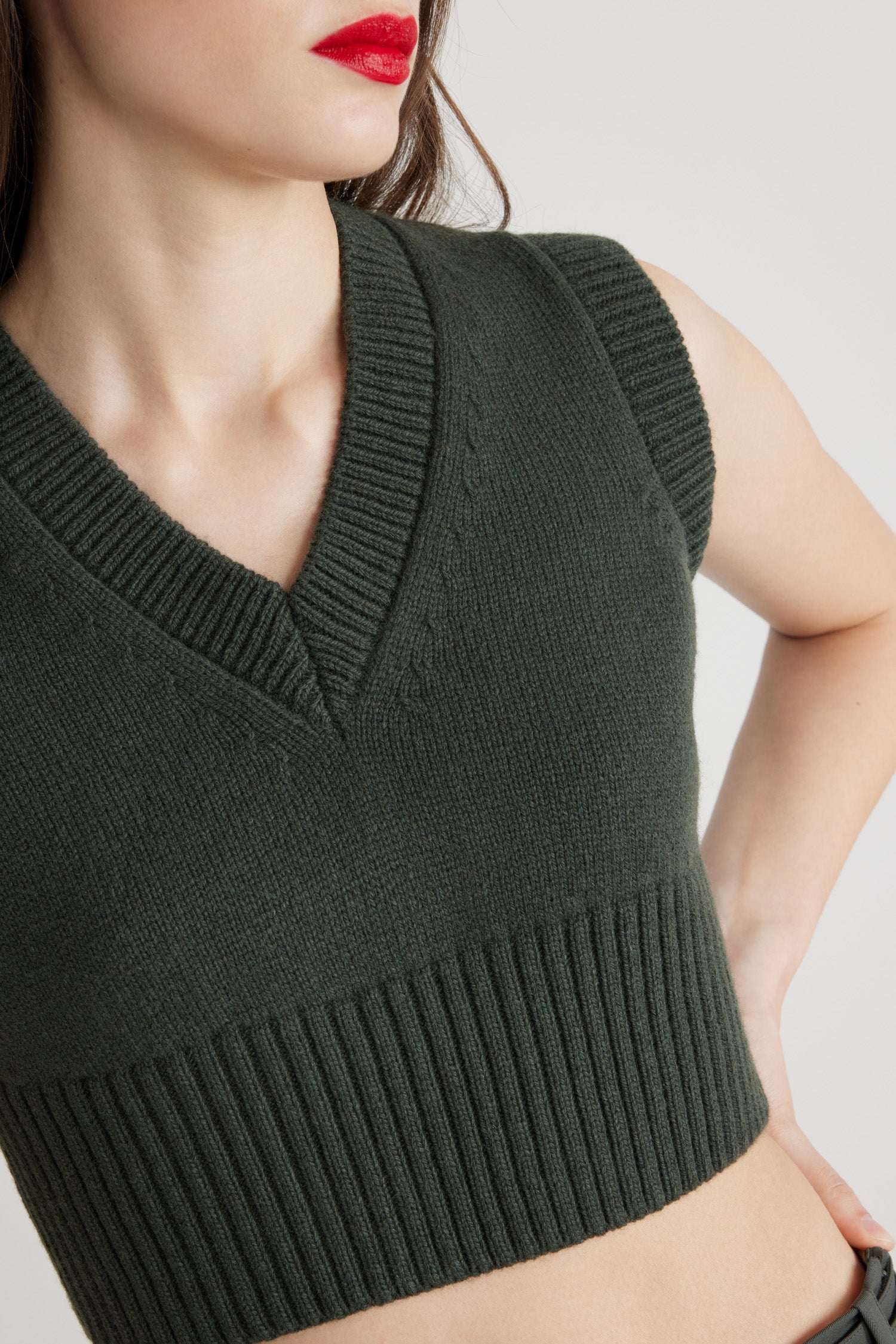 Patou KN204 gilet crop laine vert Bottle Green