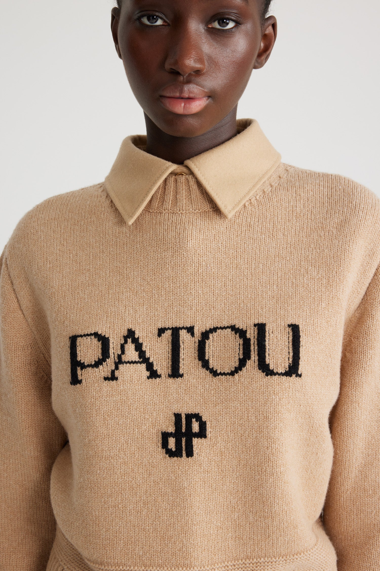 Patou Knitwear H24KN1928064109B pull biscuit laine cachemire