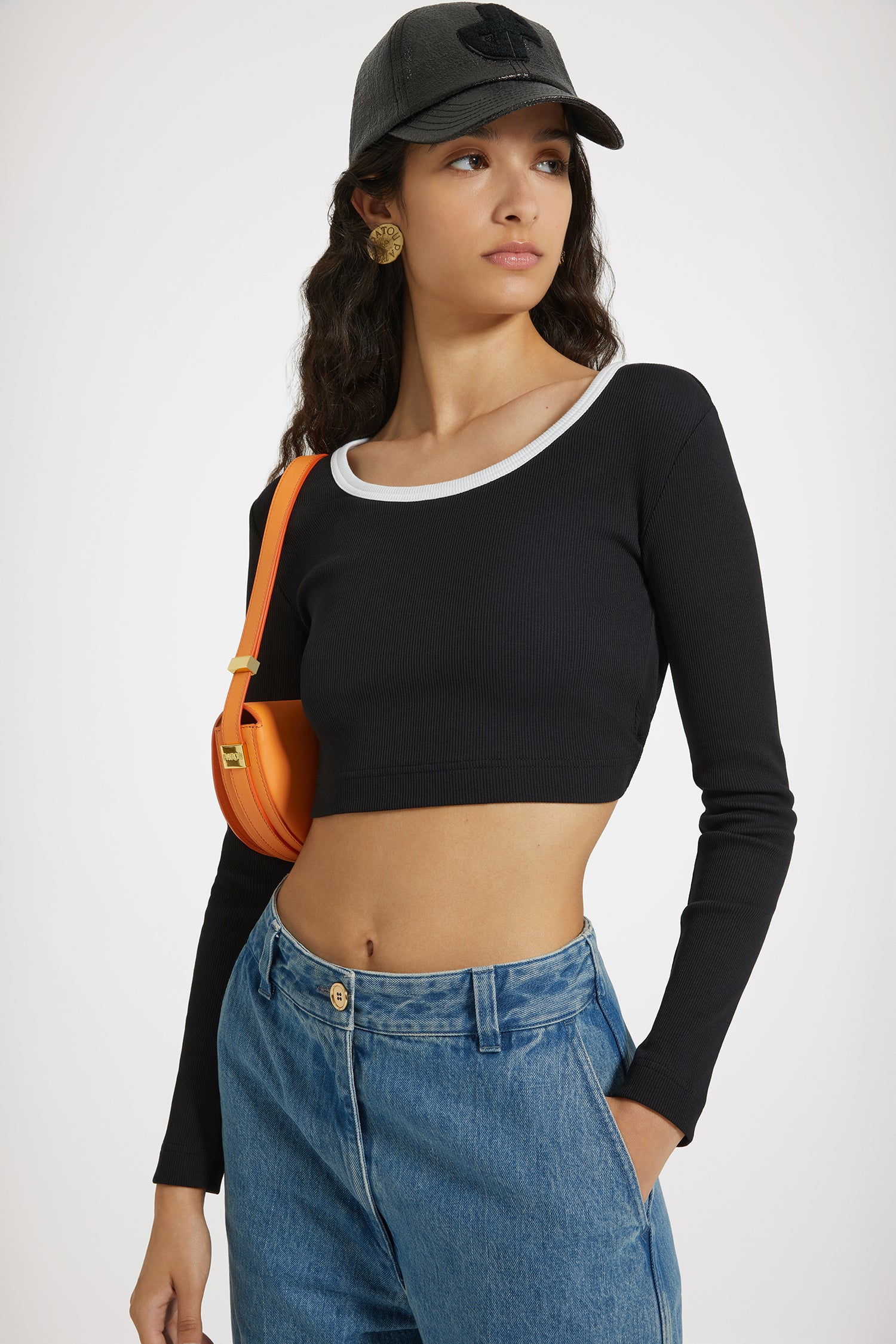 Patou P24JE1079978999B t-shirt noir dos ouvert