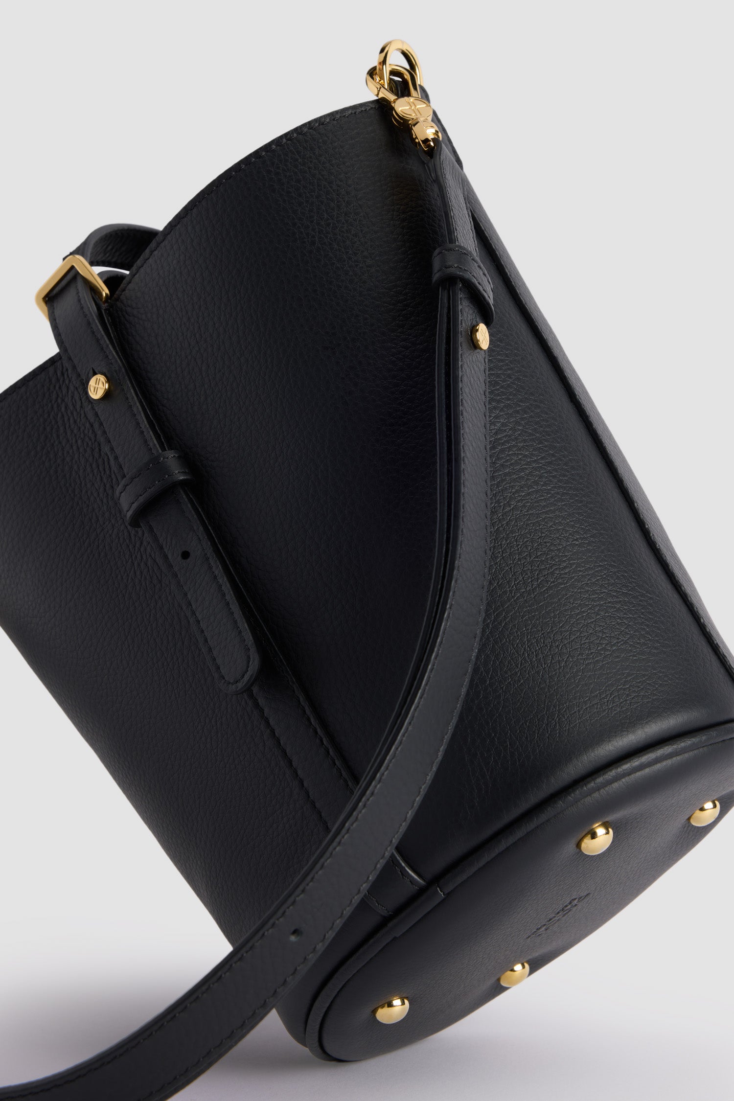 Patou sac seau BA016 cuir grainé noir petit