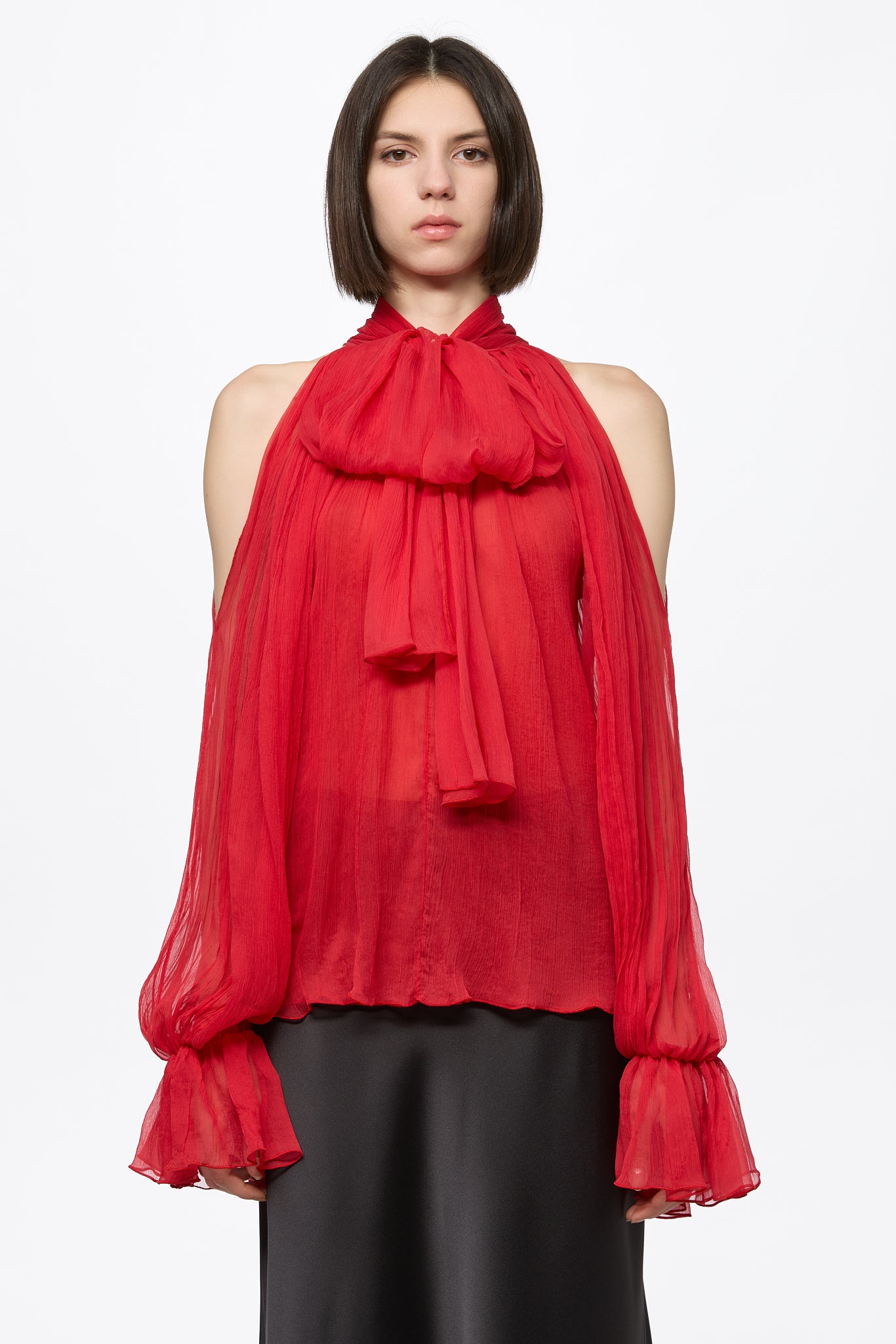 ATU Body Couture Red Chiffon chemise soie rouge épaules nues