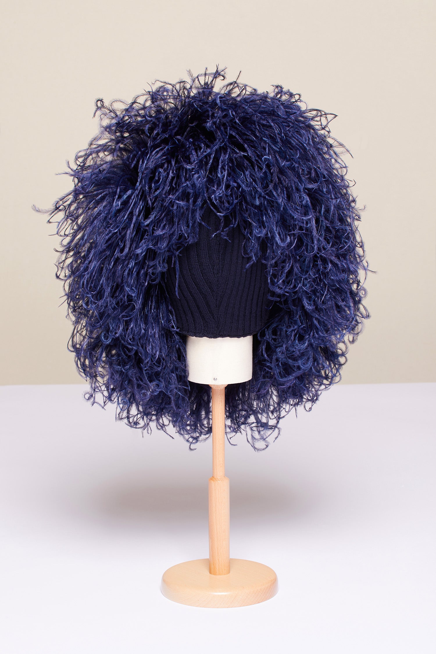 Patou AC001 chapeau bleu marine laine plume TU
