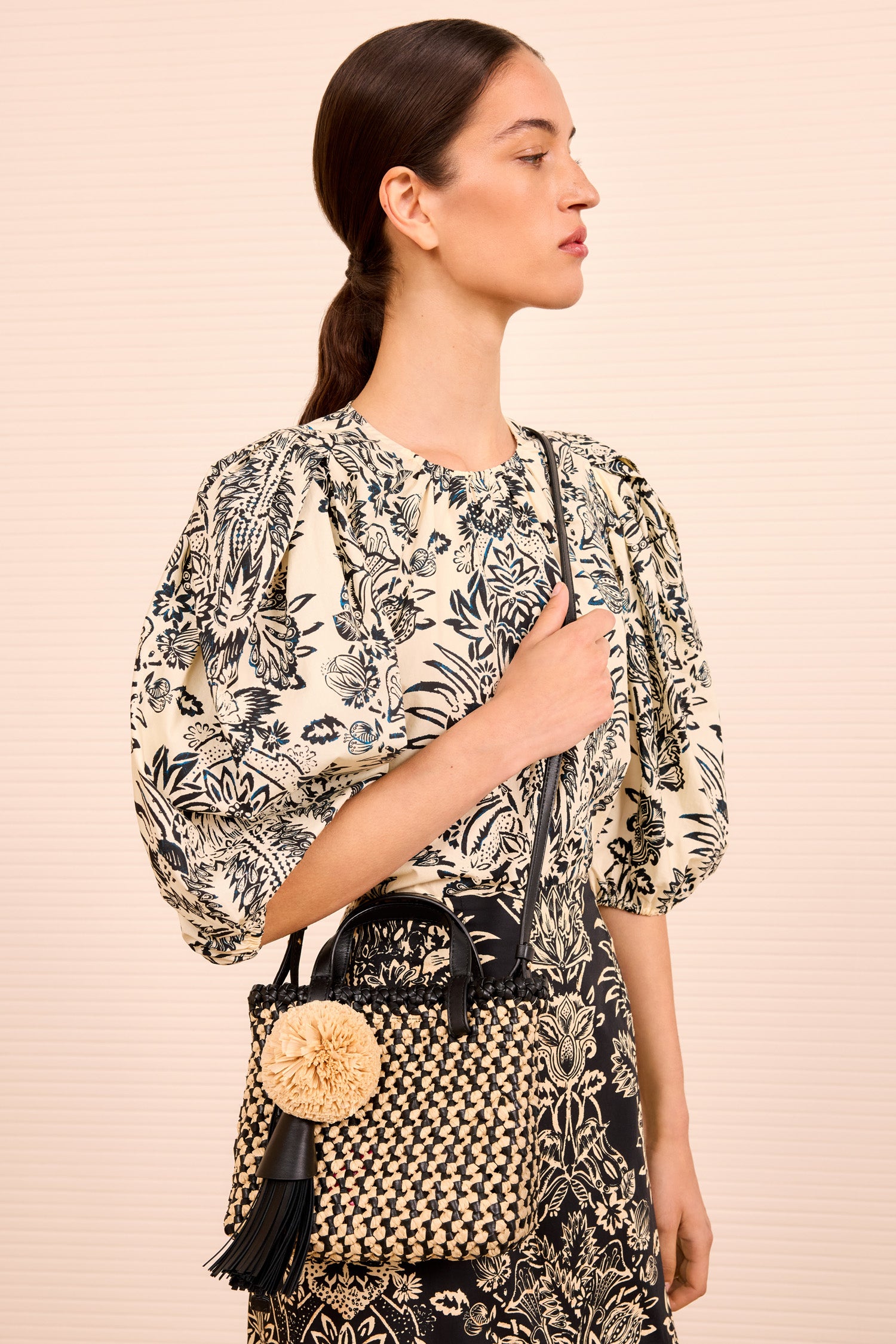 Ulla Johnson Raffia Mini Crossbody sac Noir Natural raphia cuir