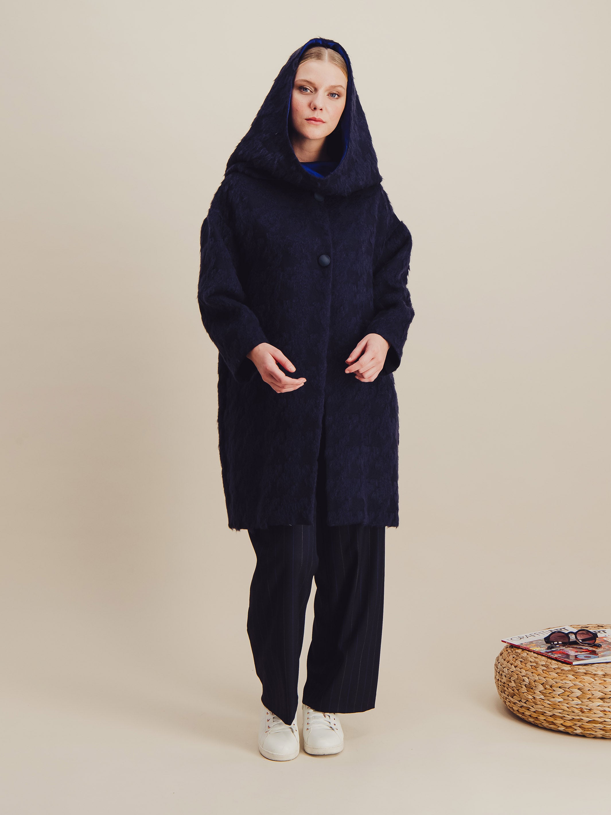 Anahide Saint André Hologram manteau long marine laine soie