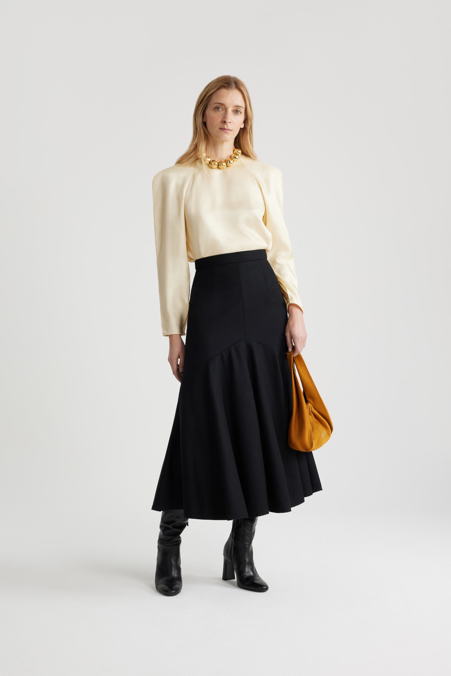 Patou Tops top TO047 Angora soie bio épaules carrées