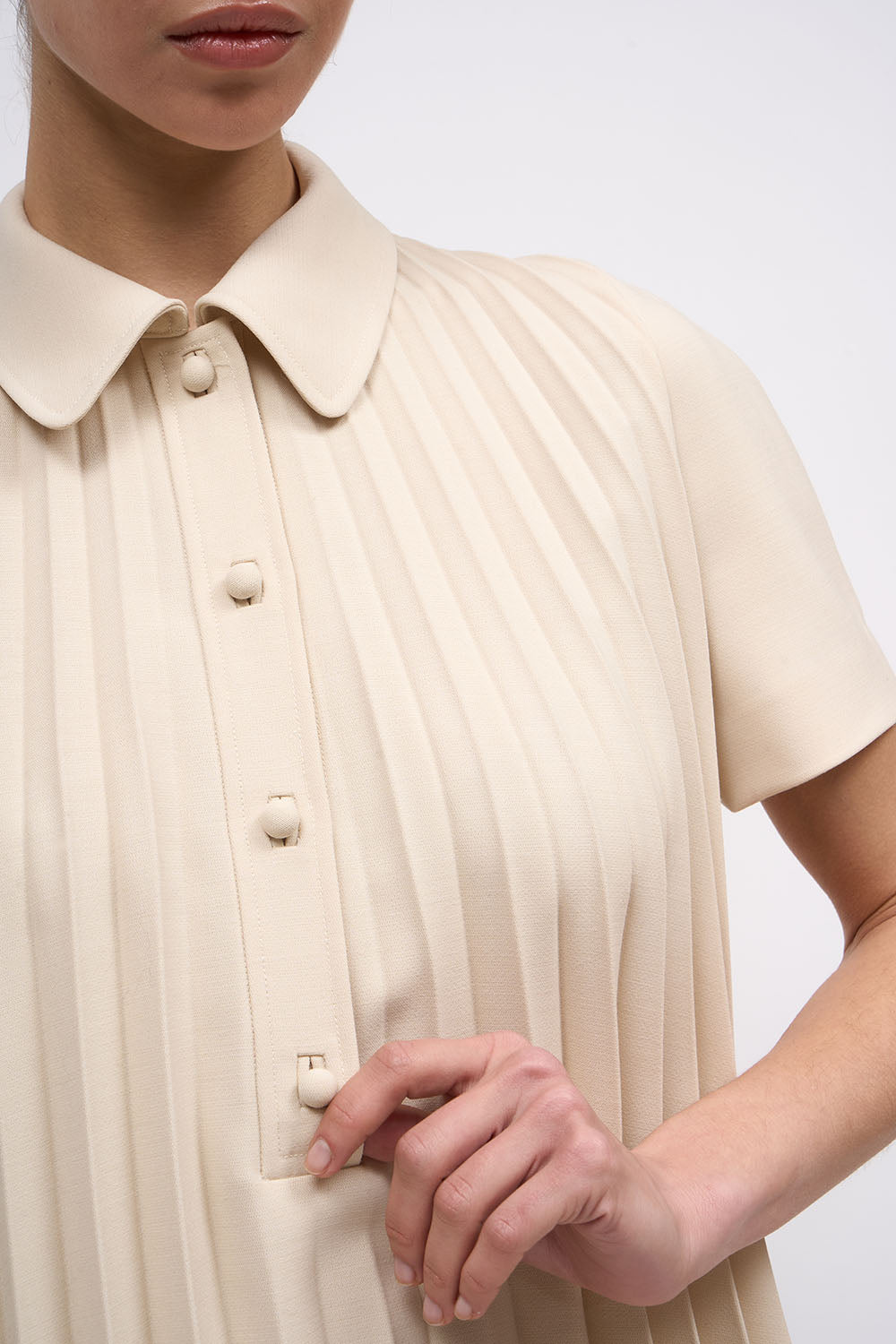 PAUL & JOE FILIPPA robe courte plissée laine cady col polo