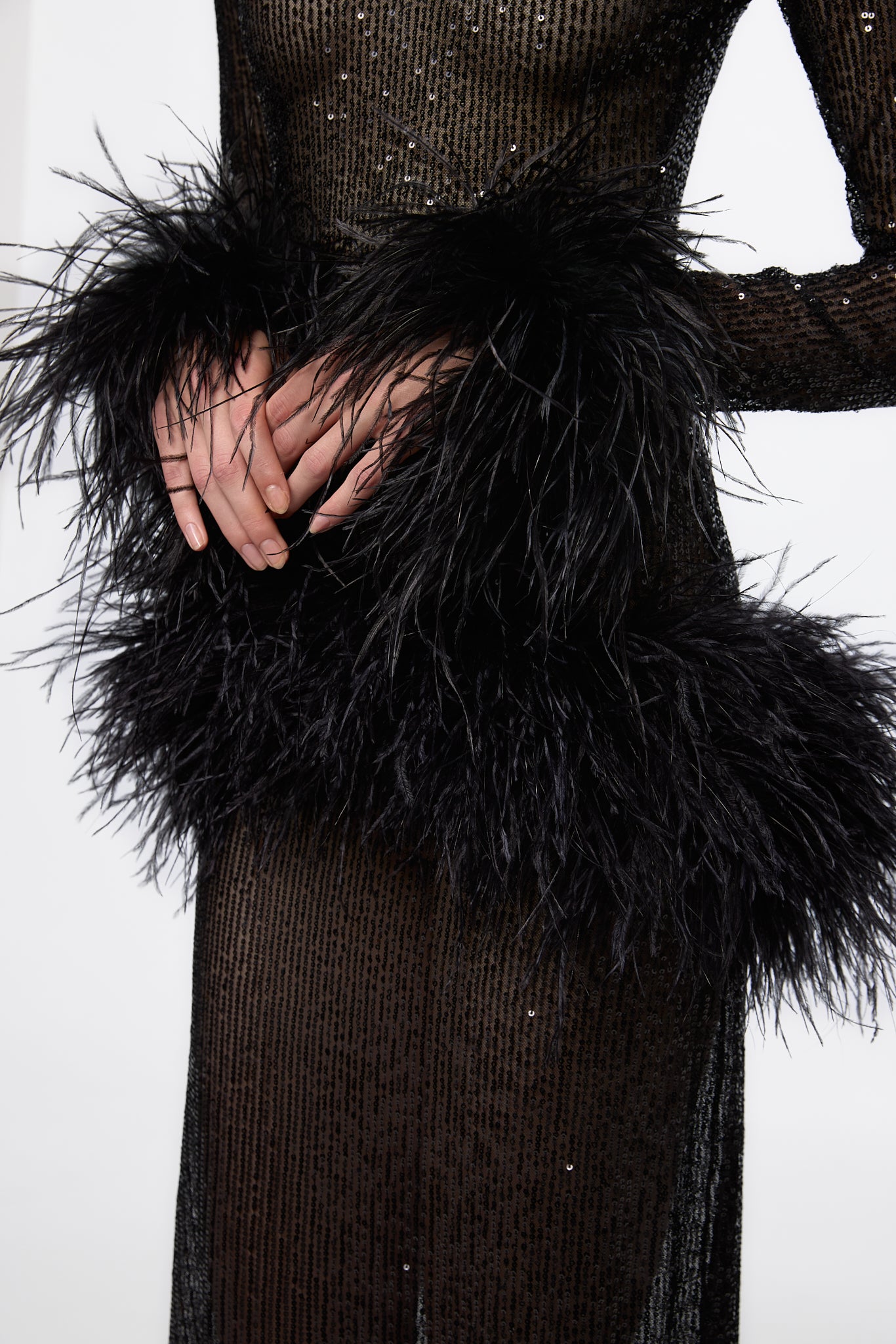 ATU Body Couture Sequins Robe Sequins Plumes Noire S