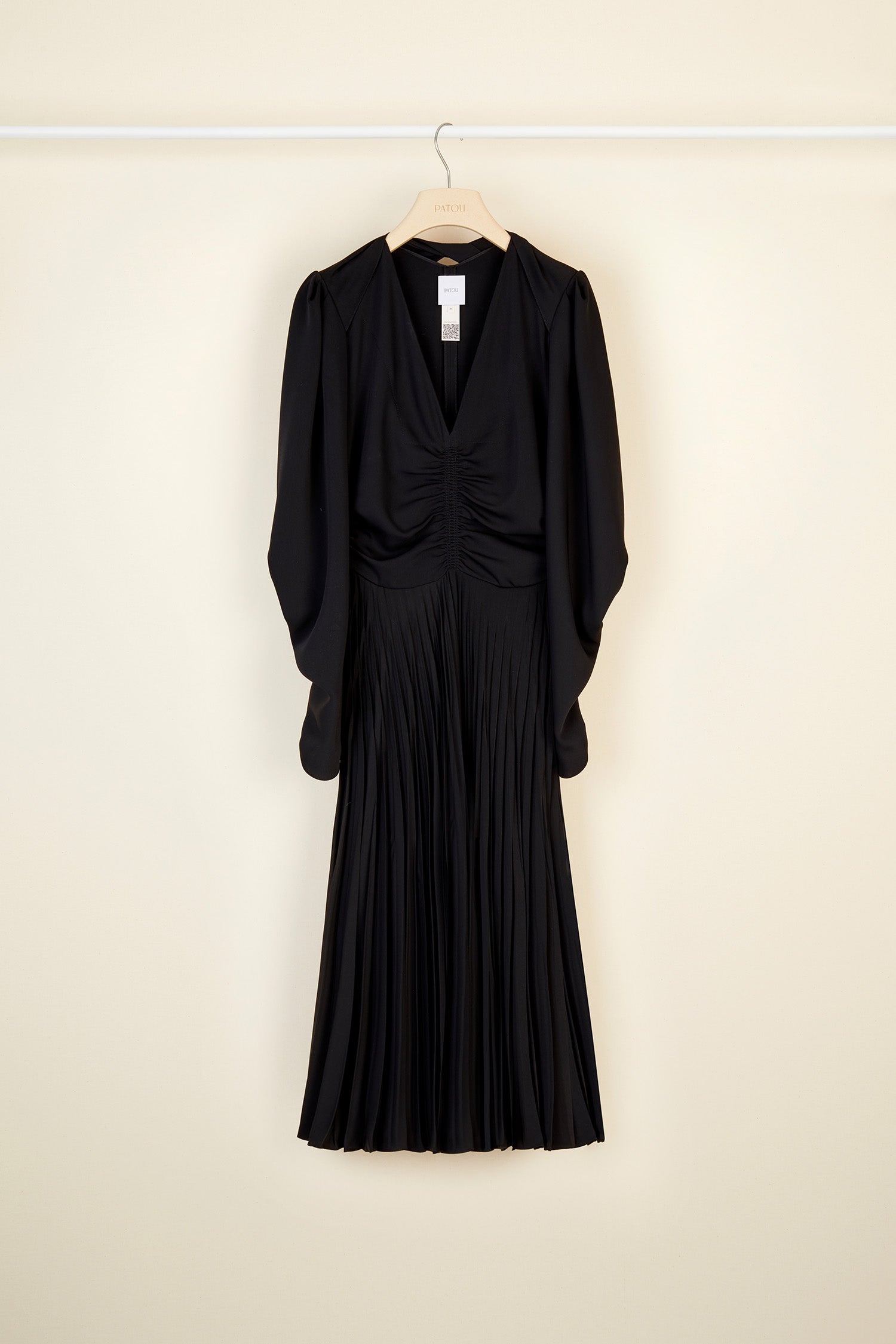 Patou DR010 Robe Midi Cady Noire Col Torsadé Plissée
