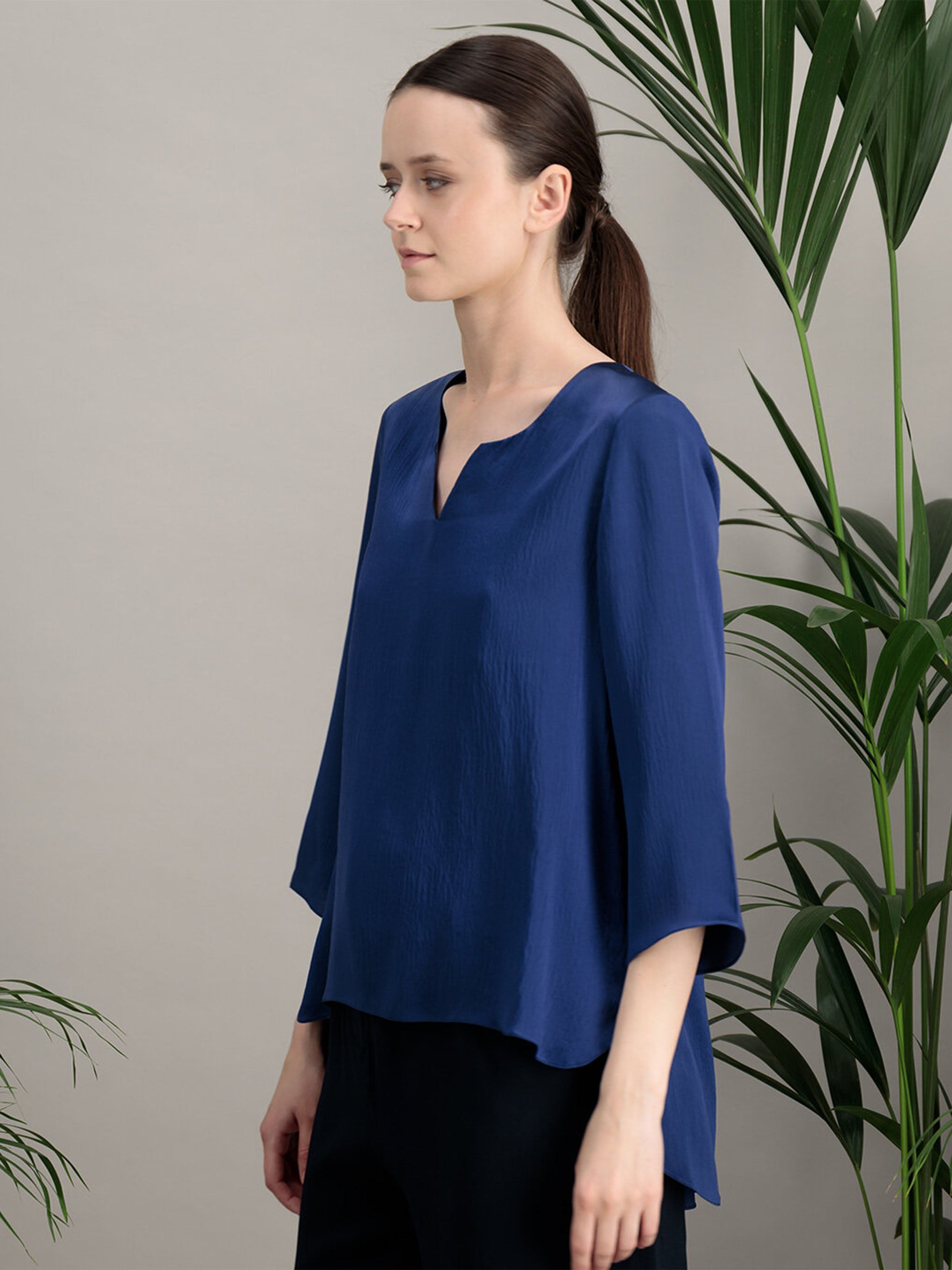 Anahide Saint André Kurta top soie bleu indigo fluide