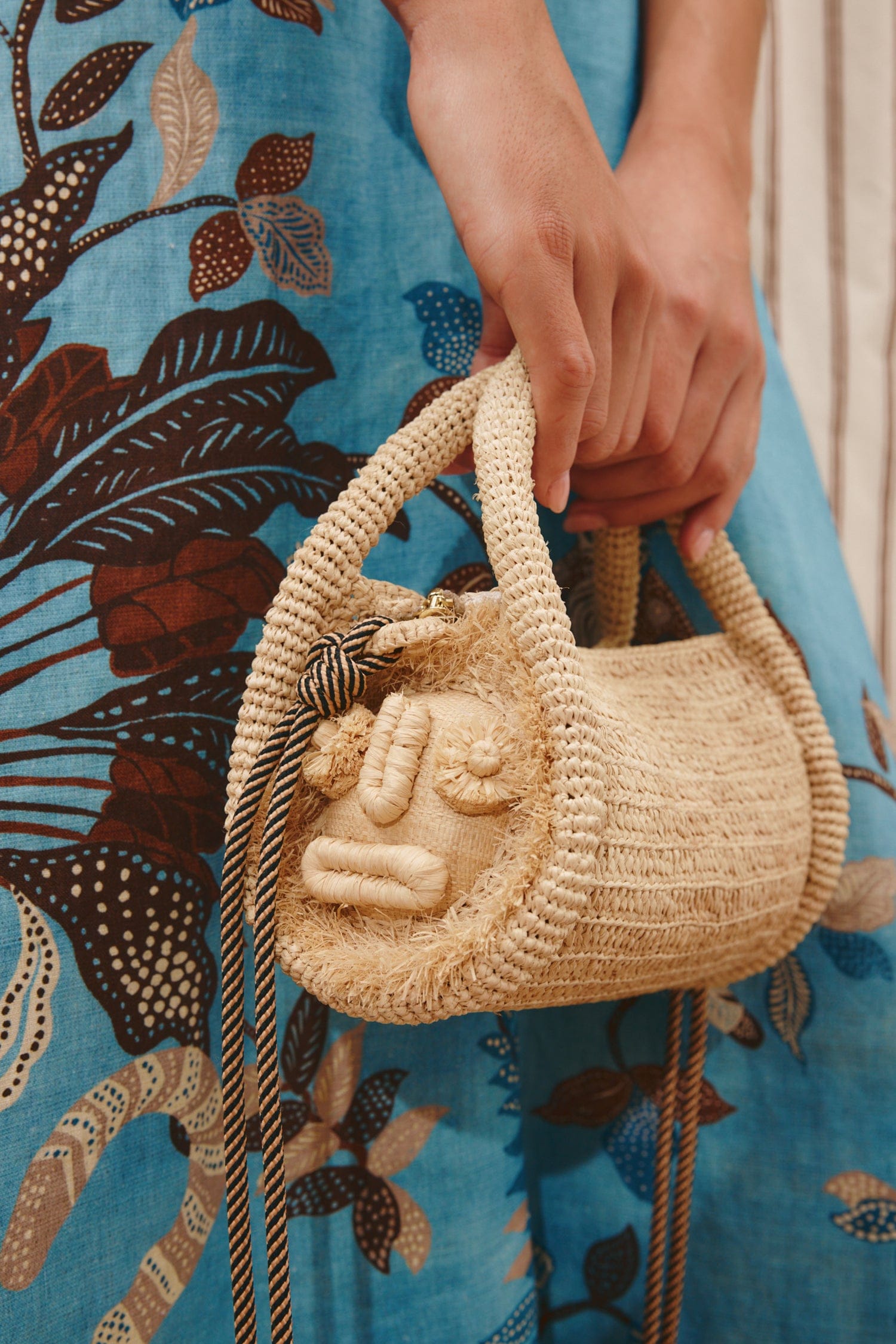 Alemäis Sunlit Raffia Mini Barrel sac raphia artisanal