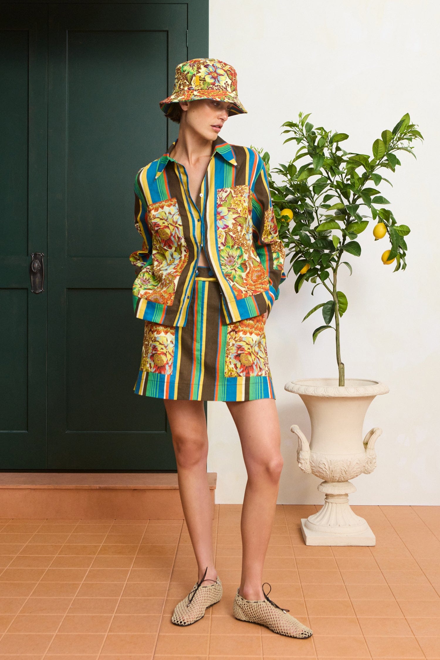 Alemäis Charlie mini-jupe en lin patchwork floral