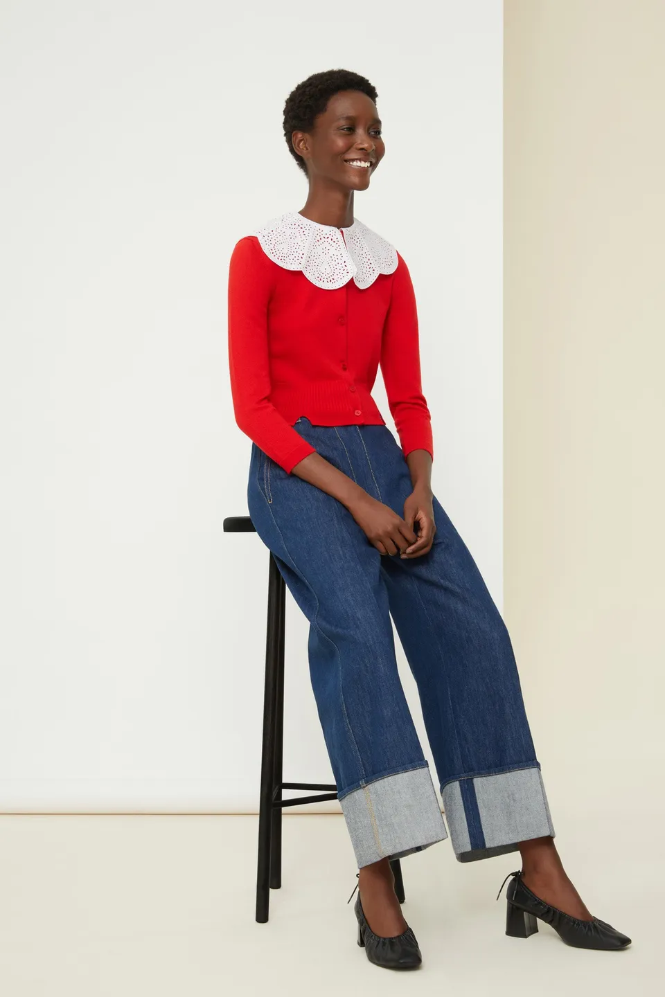 Patou KN036 gilet cardigan court rouge Capucine col ajouré