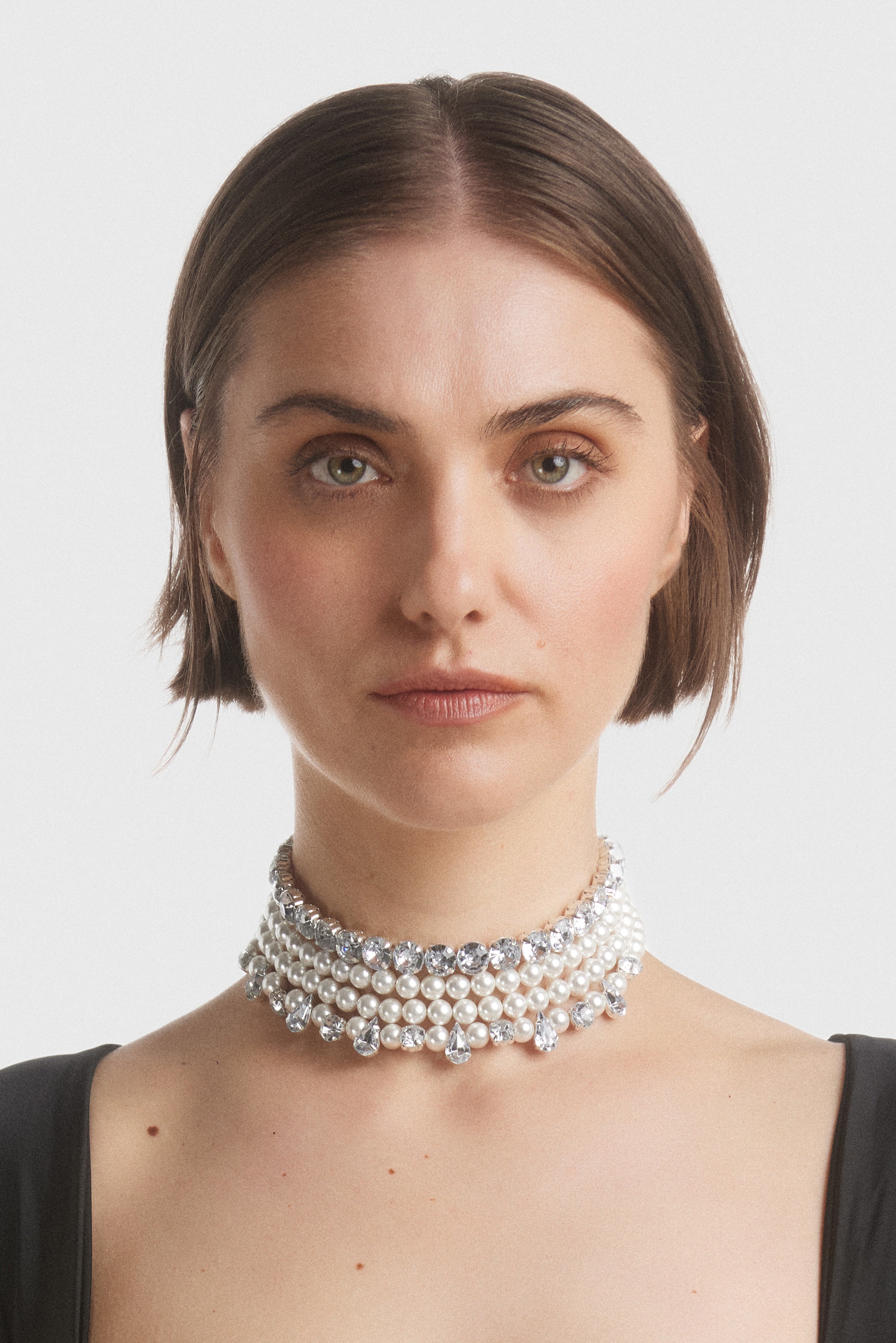 ATU Body Couture Crystal And Pearl Choker collier nacre U