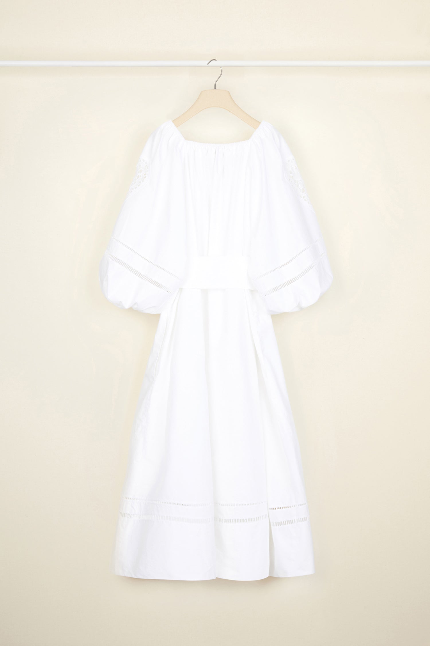 Patou DR037 robe maxi popeline blanche ajourée