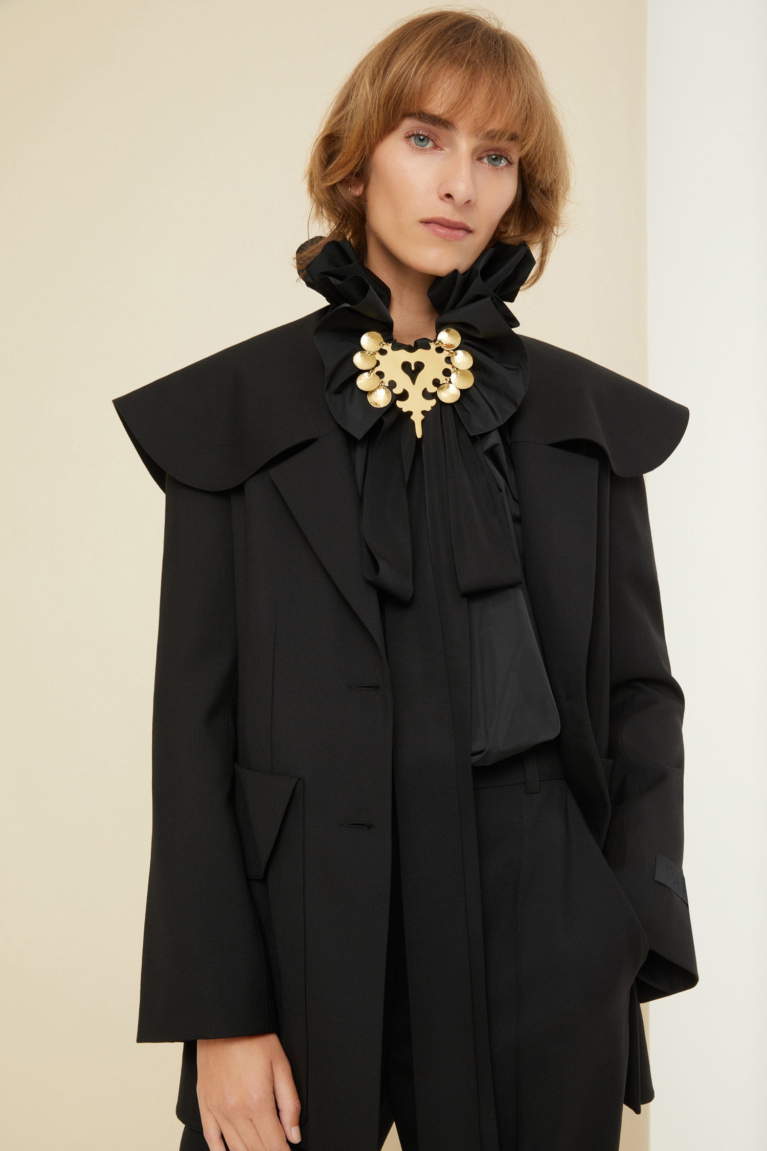 Patou JA016 veste laine sailor noire ceinture