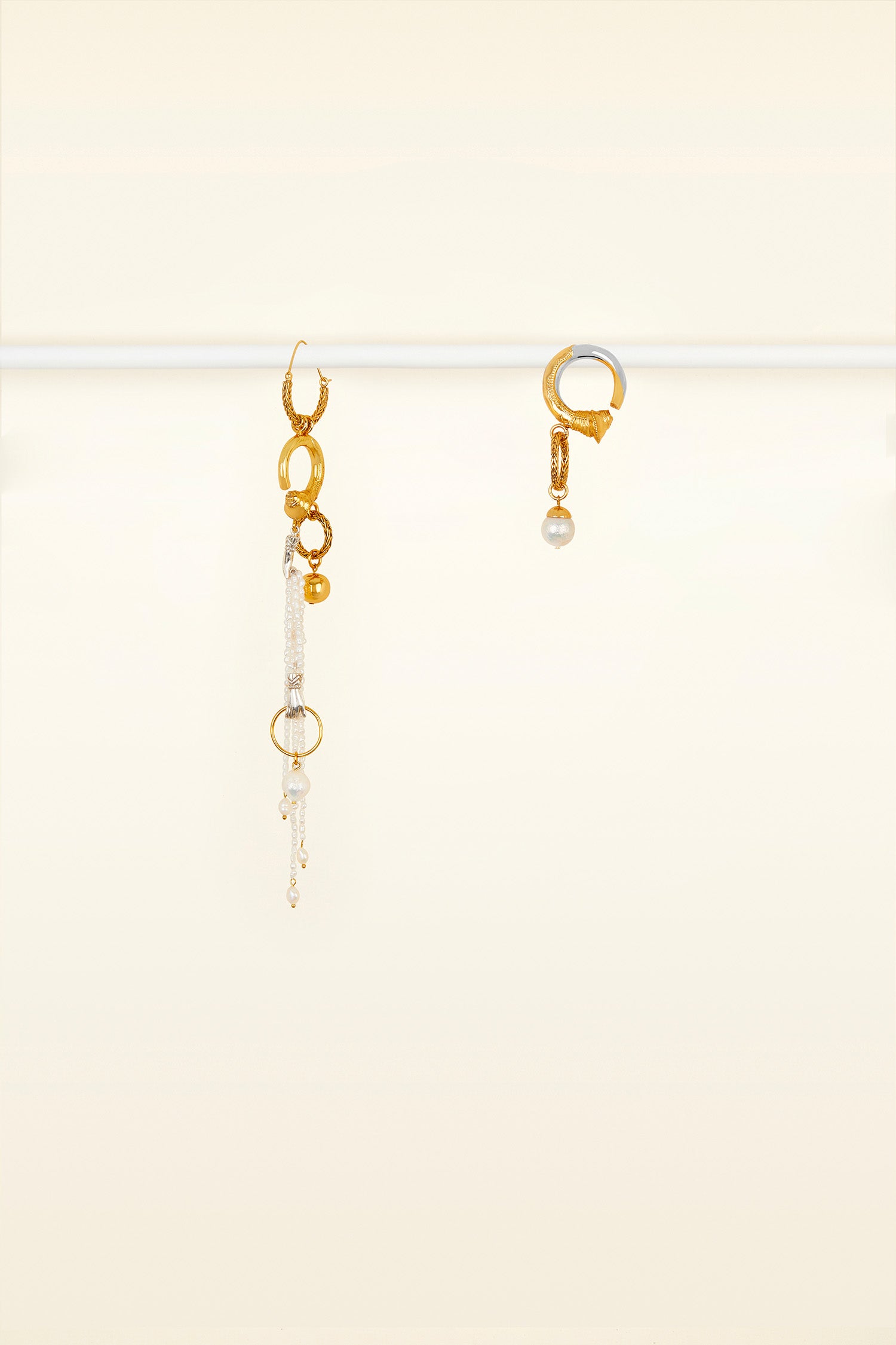 Patou H20JW0091000299G boucles laiton perles doré