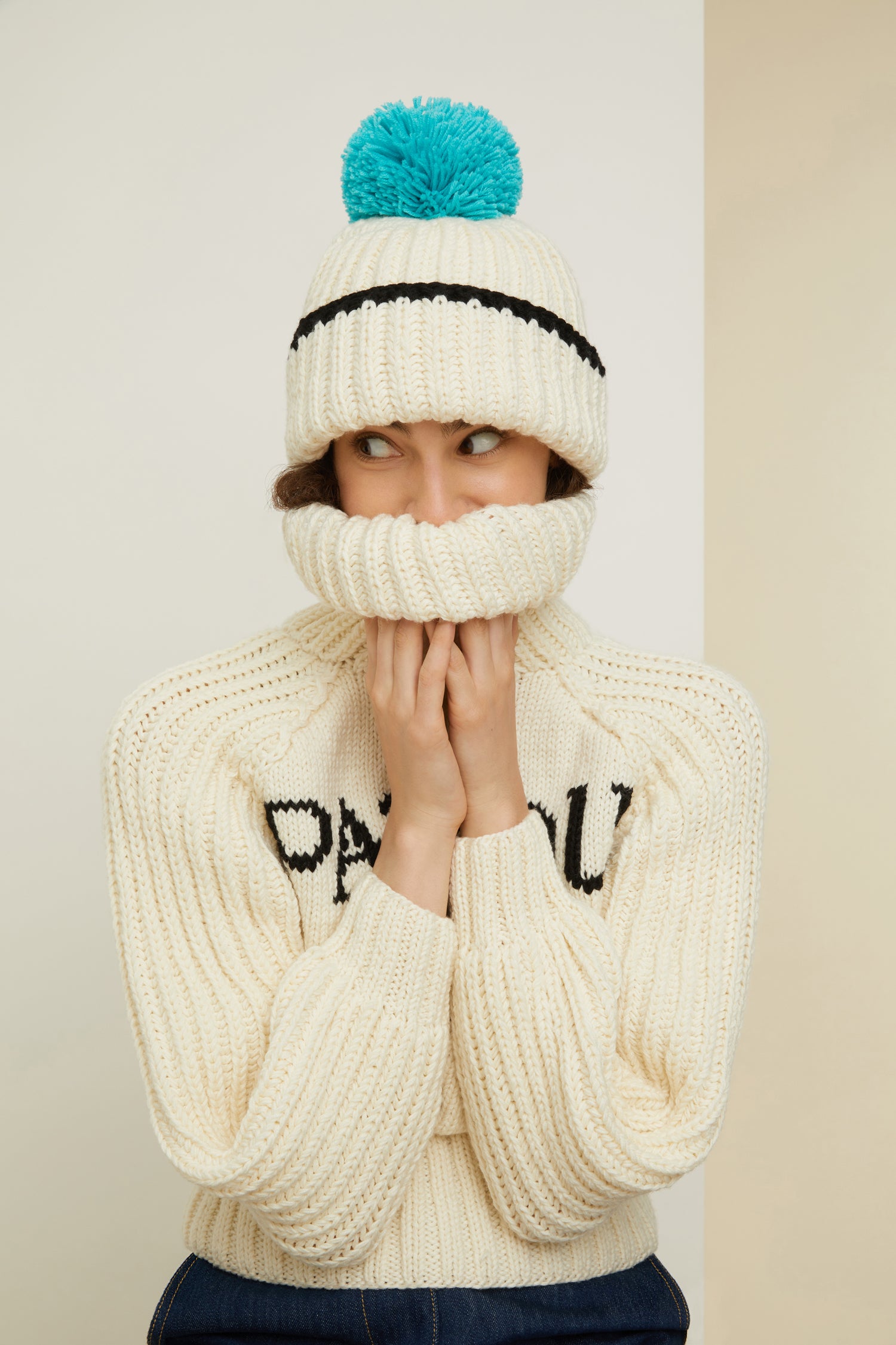 Patou KN085 bonnet laine merinos ivoire pompon