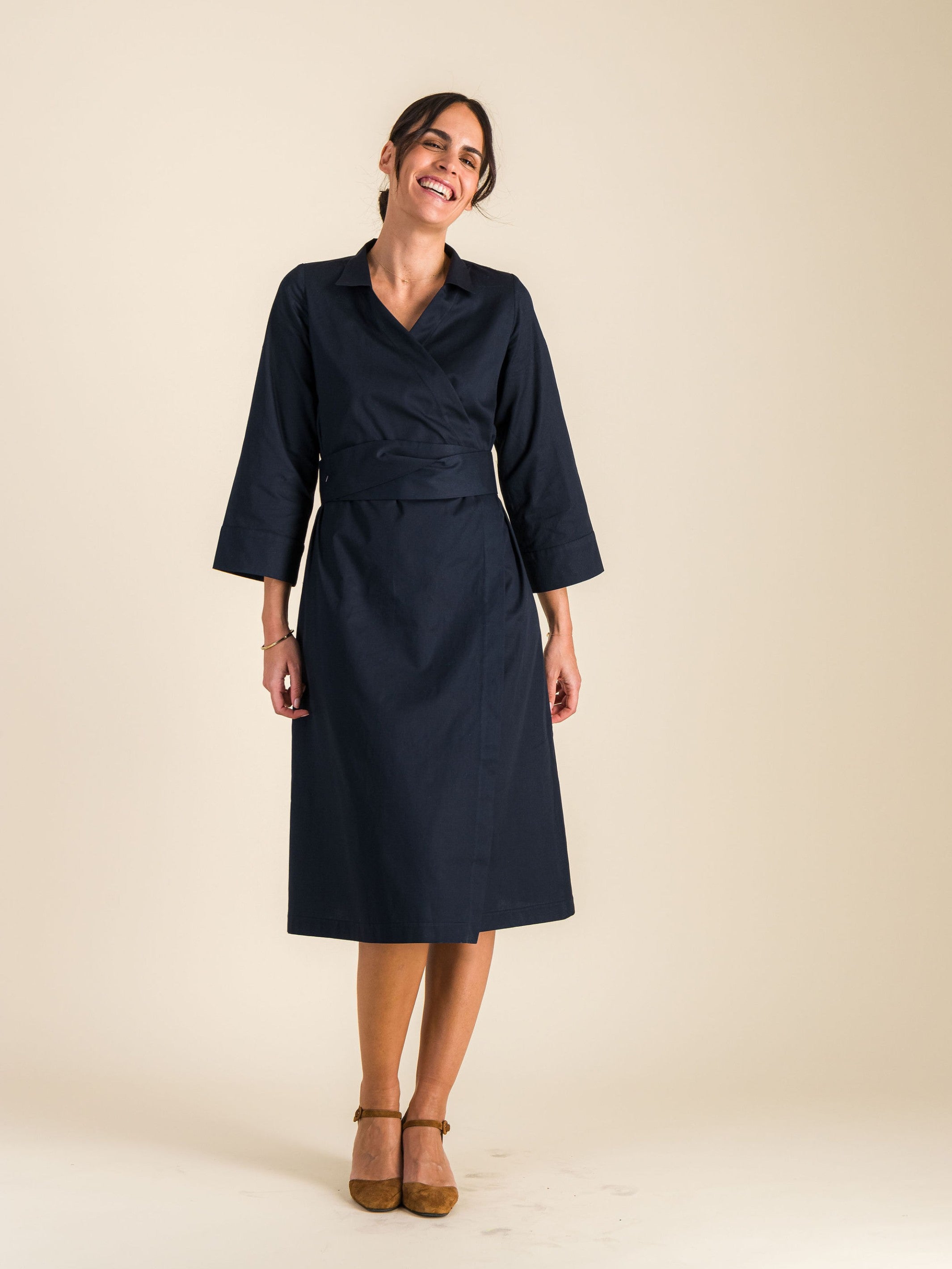 Anahide Saint André Ava robe portefeuille coton bleu marine 38
