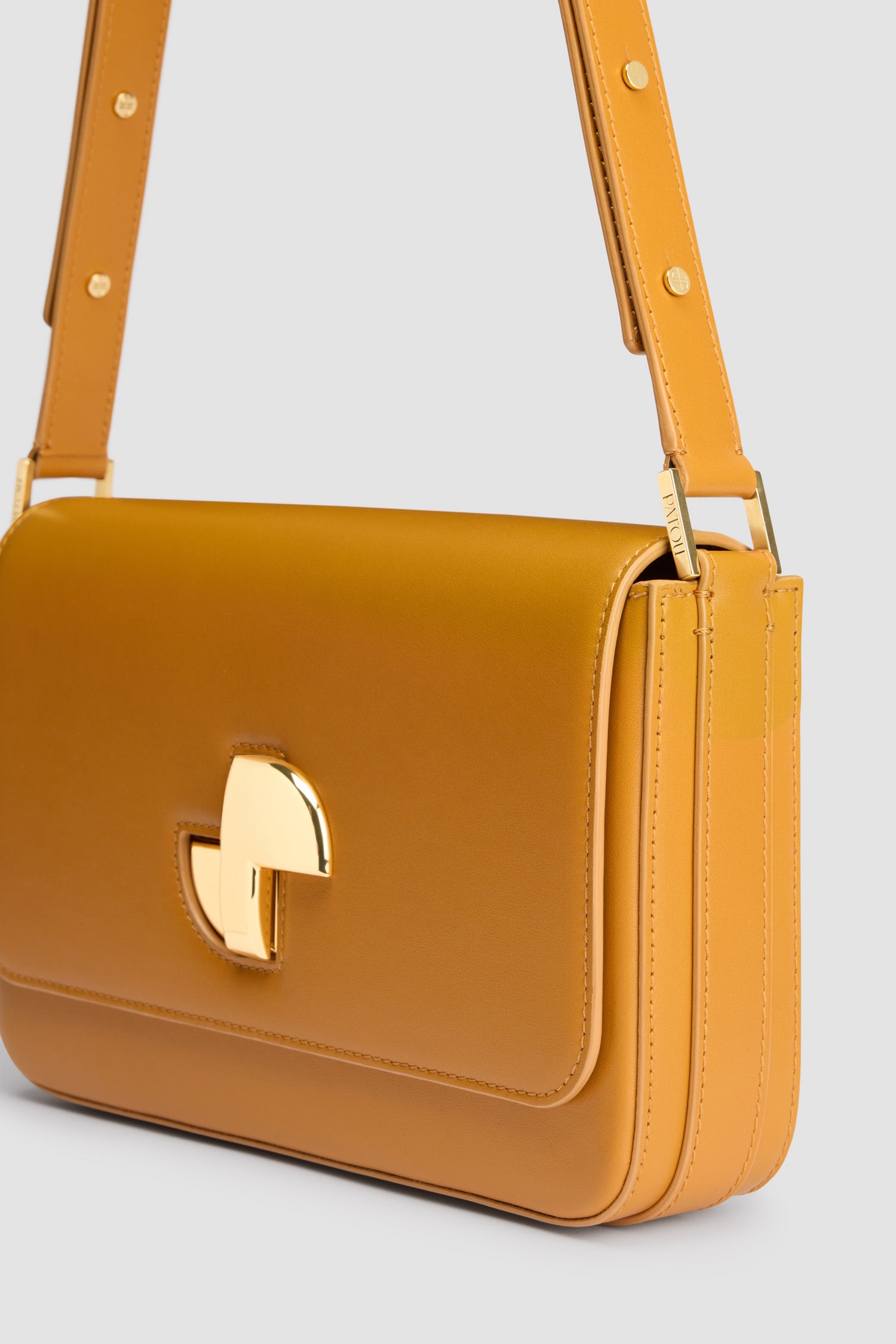 Patou BA017 sac cuir doré Le Classic Lock taille unique
