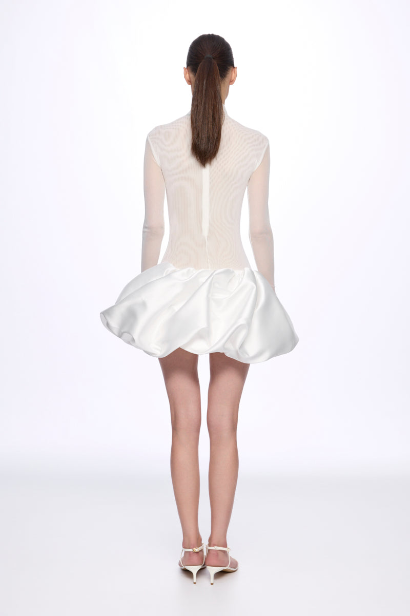 ATU Body Couture mini robe blanche tulle volant taille basse