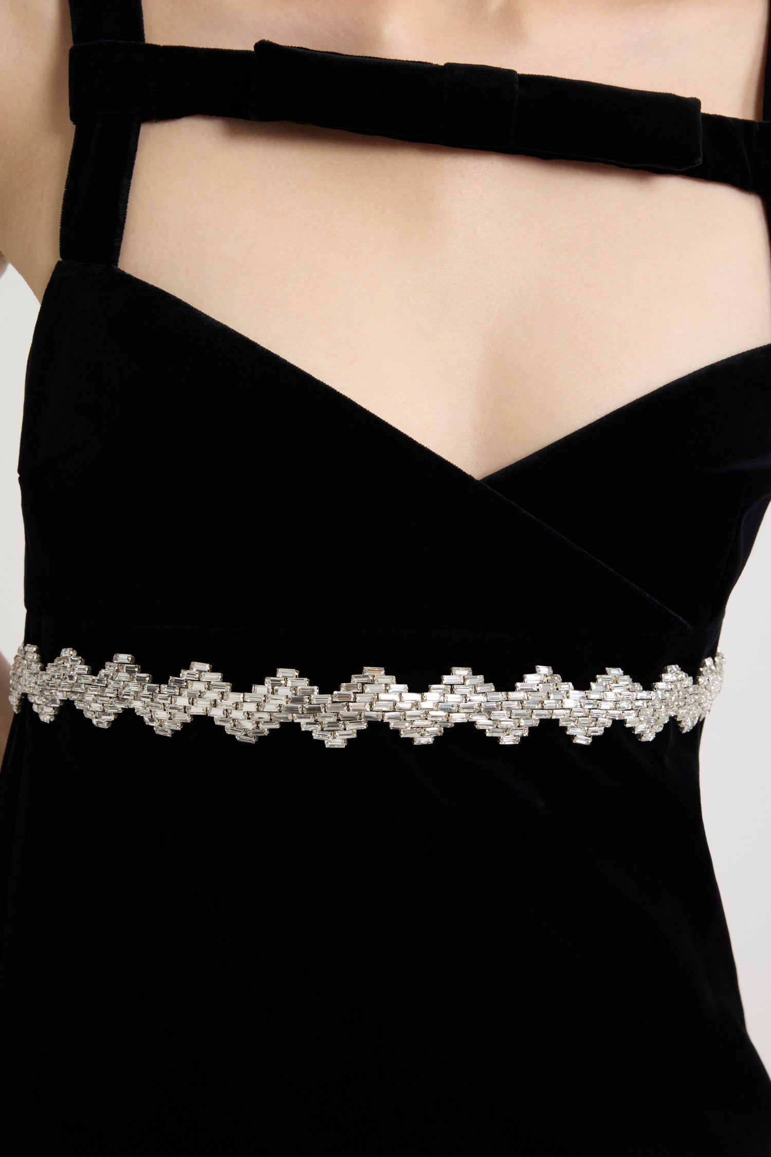 Patou DR137 robe mini noire velours coton à nœud