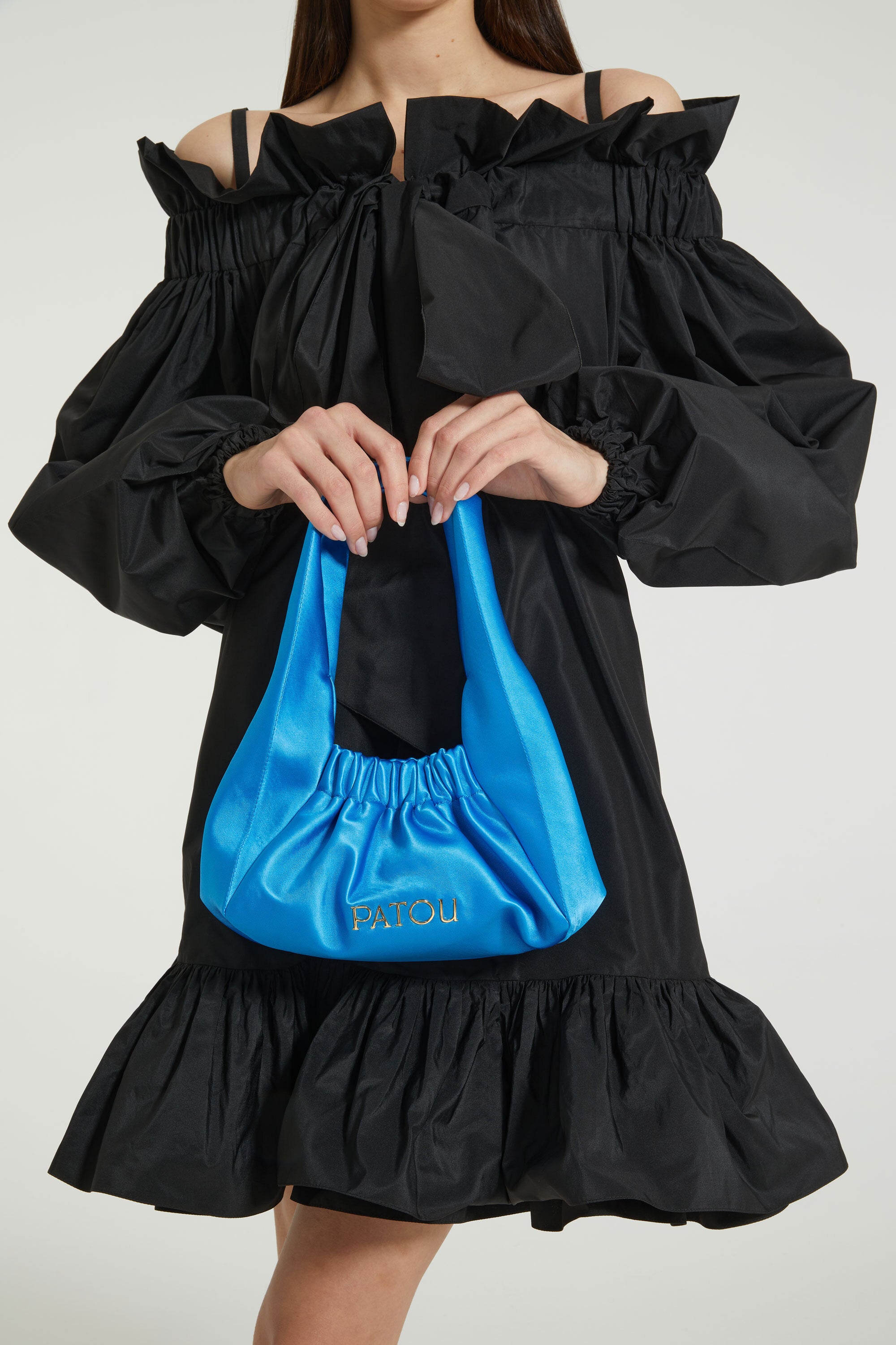 Patou P24AC0540171628B sac biscuit satin bleu jewel