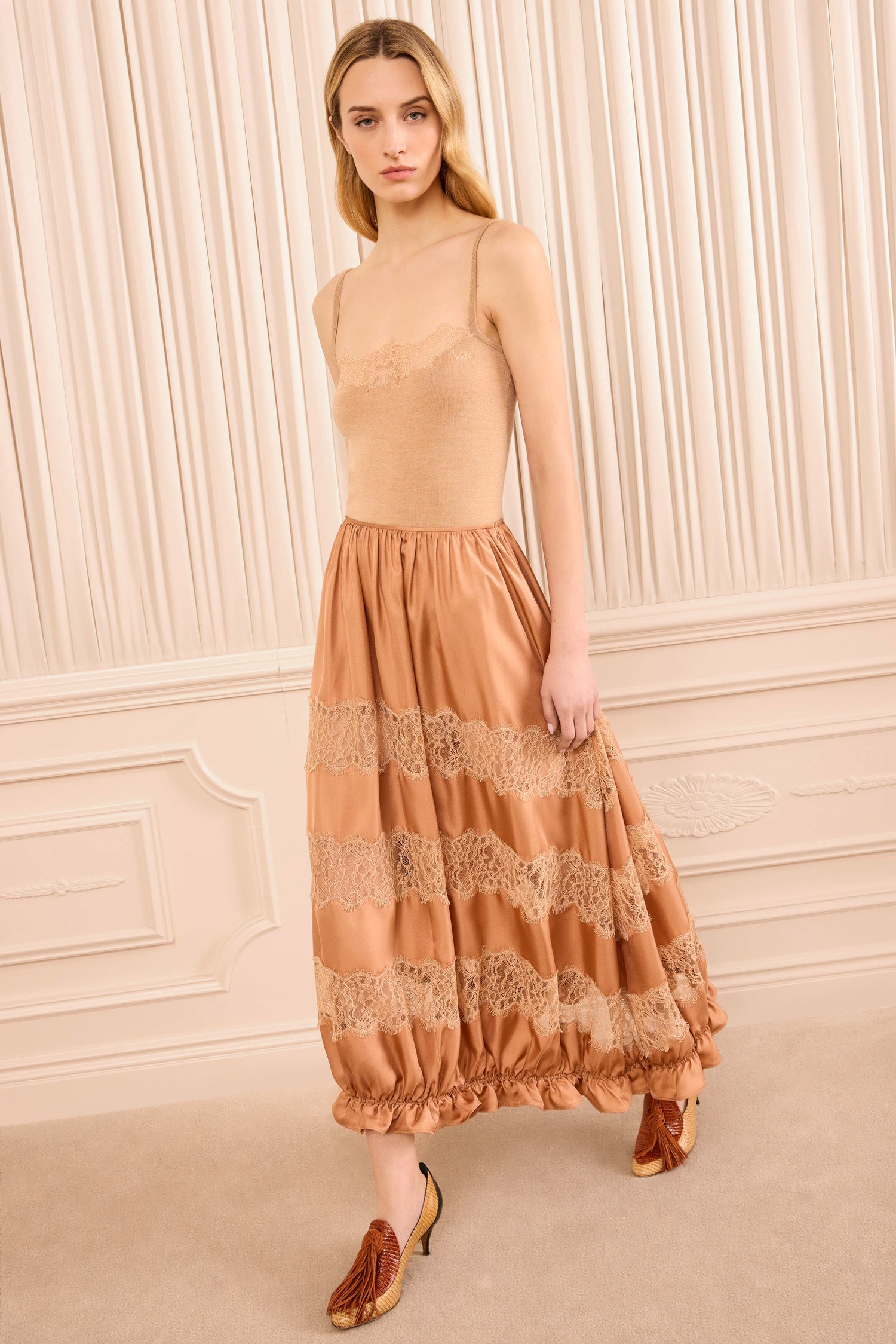Ulla Johnson Chantal Jupe Midi Soie Macaroon Dentelle